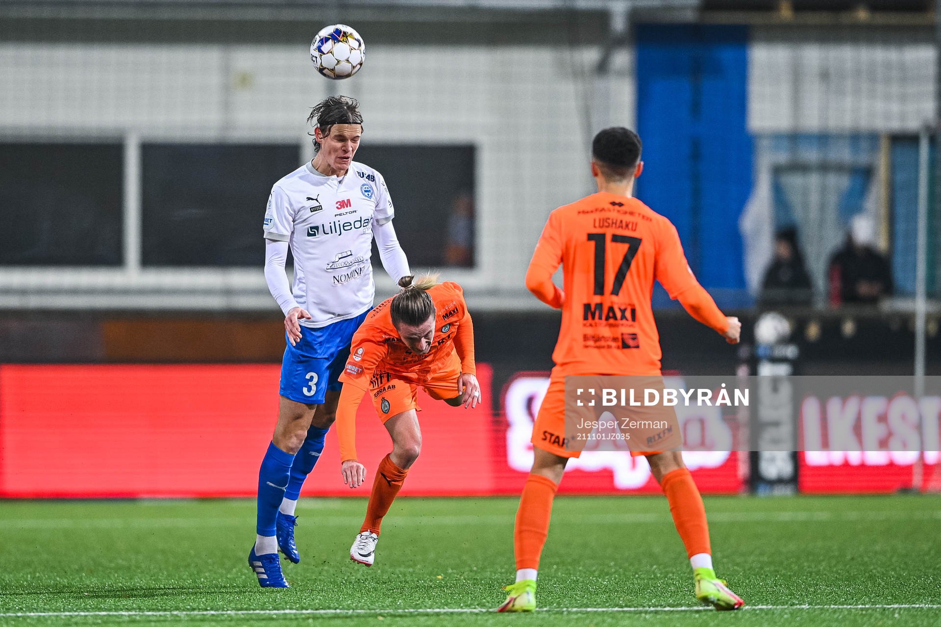 Värnamos Hugo Andersson och AFC Eskilstunas Viktor