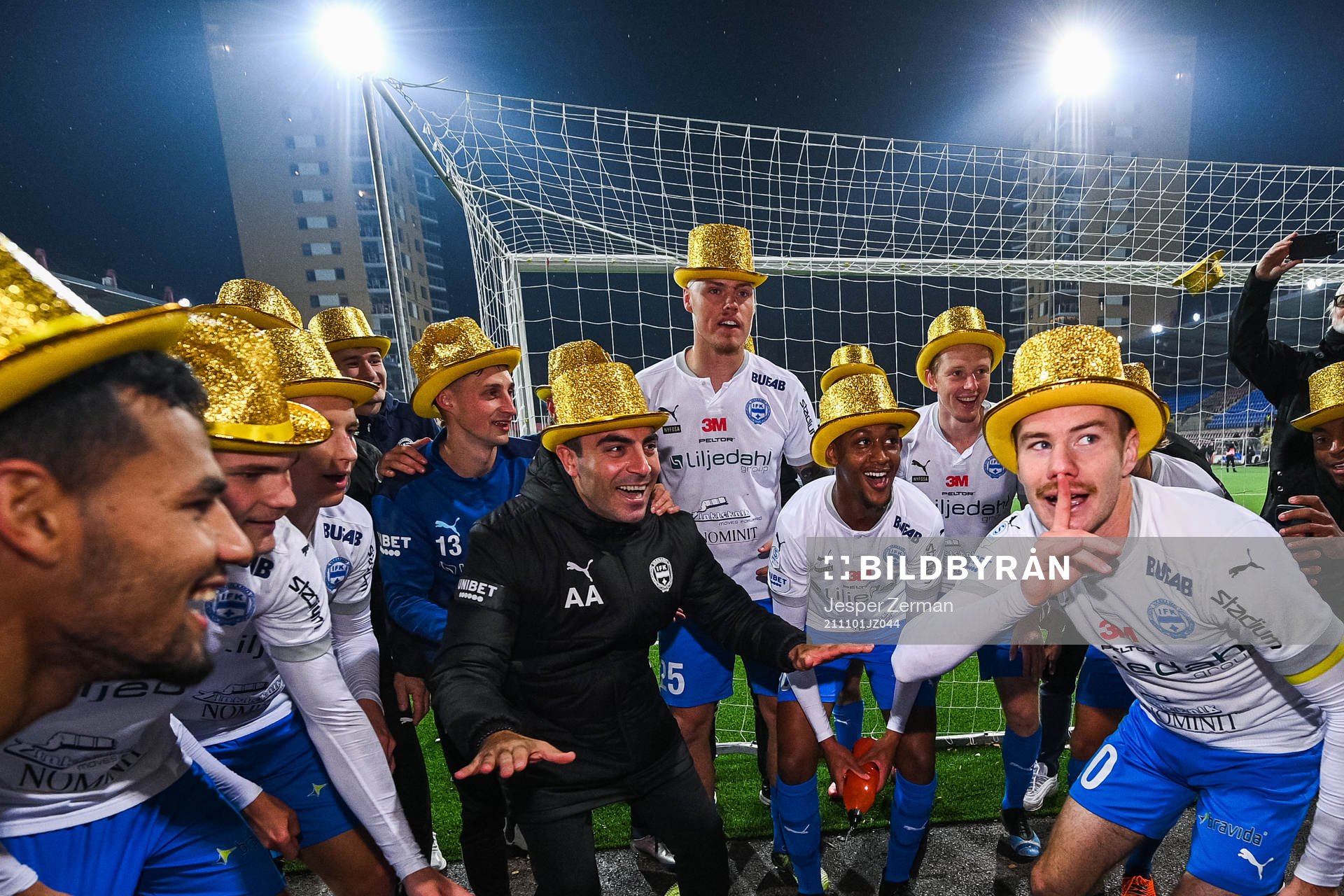 Värnamos spelare jublar
