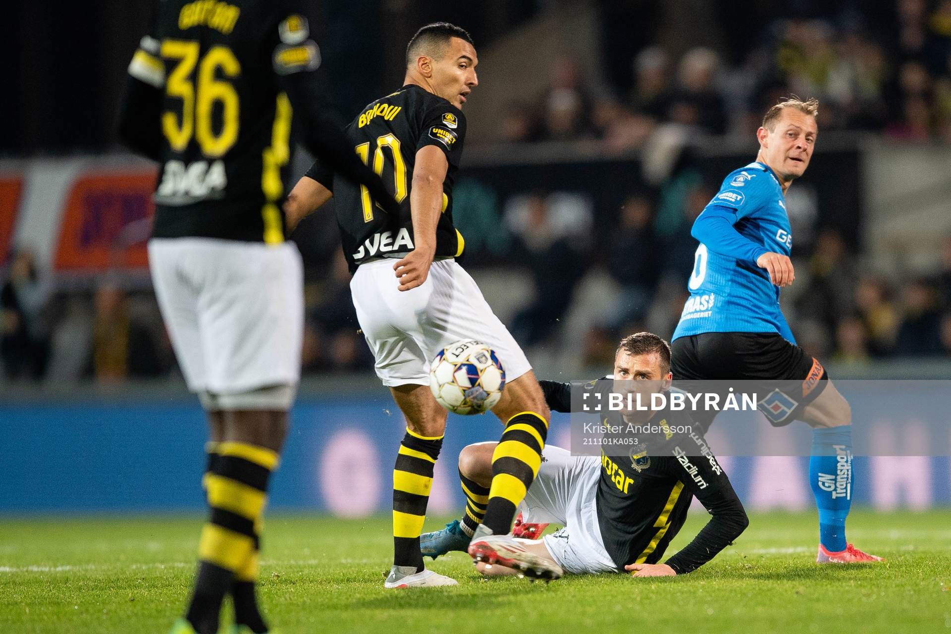 s Nabil Bahoui och Filip Rogic