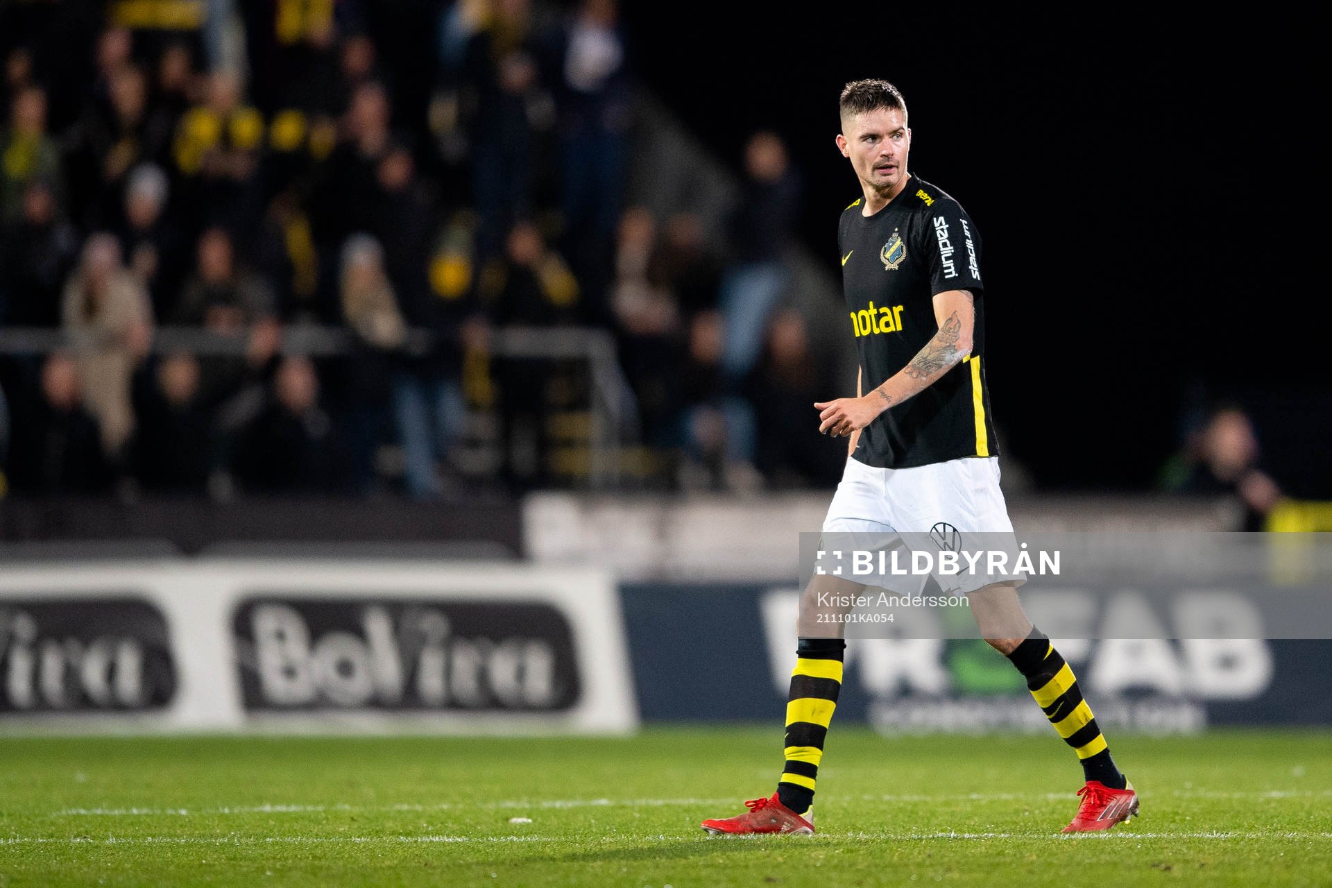 s Mikael Lustig