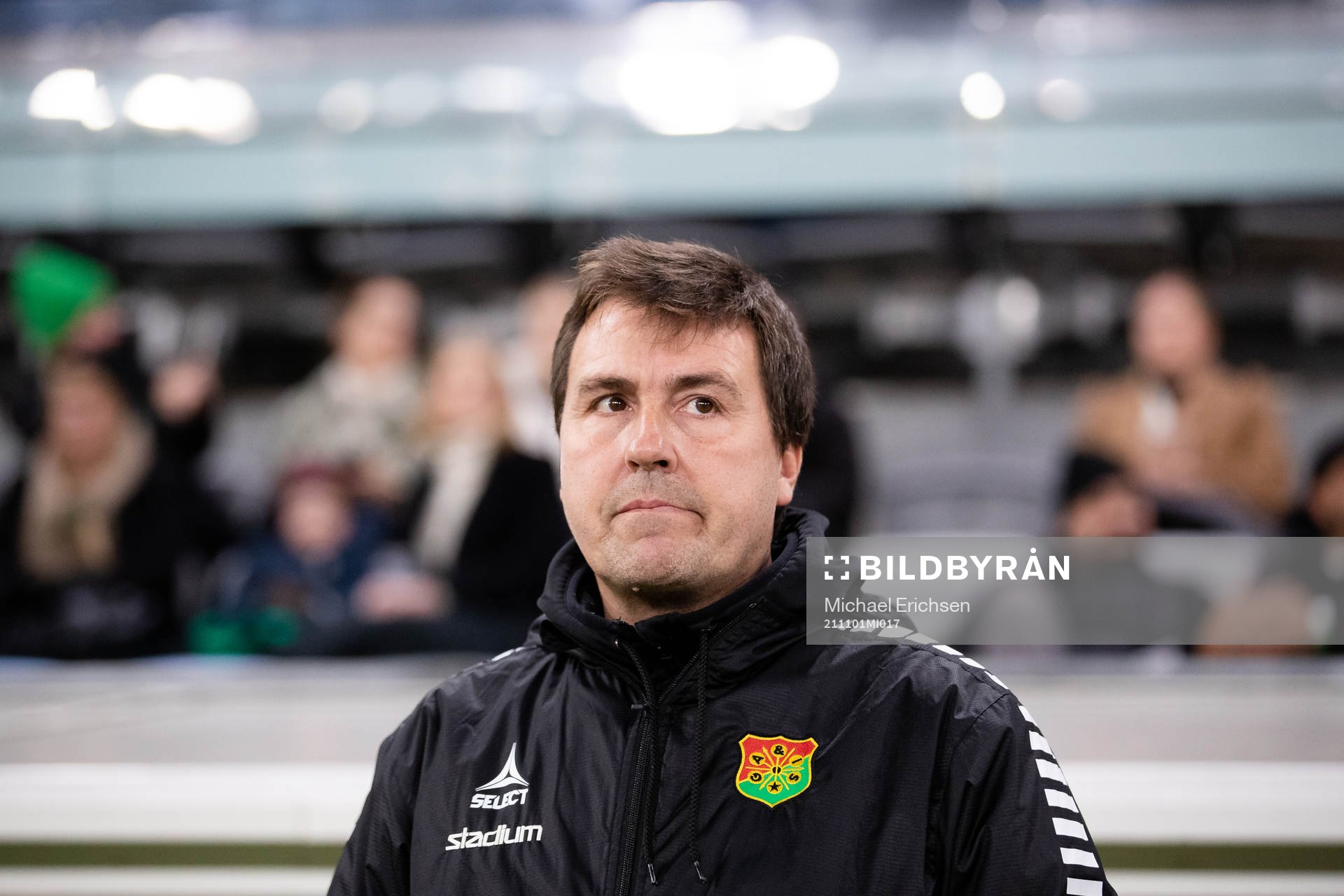 GAIS tränare Stefan Jacobsson innan  fotbollsmatchen i