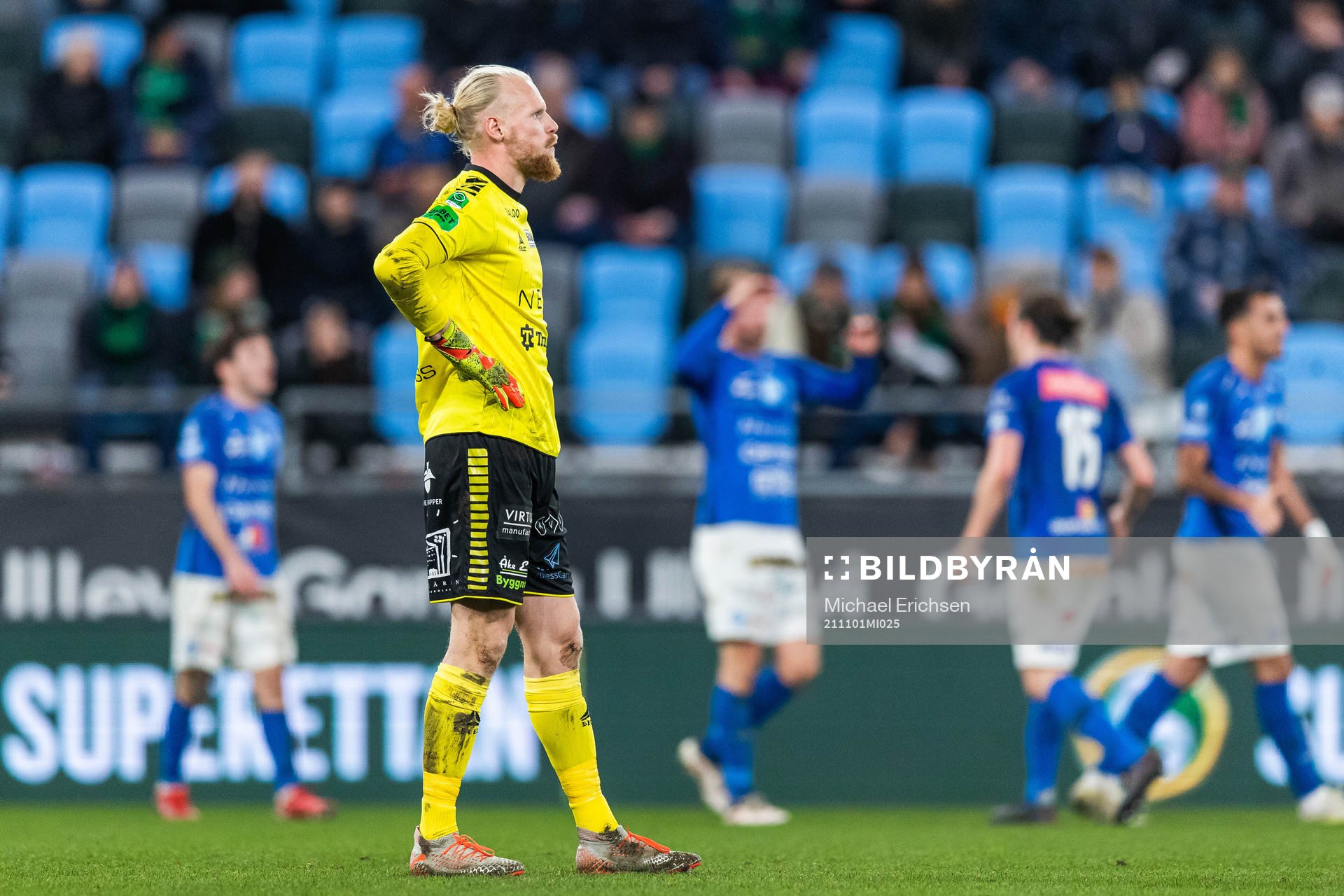 GAIS målvakt Mathias Karlsson deppar