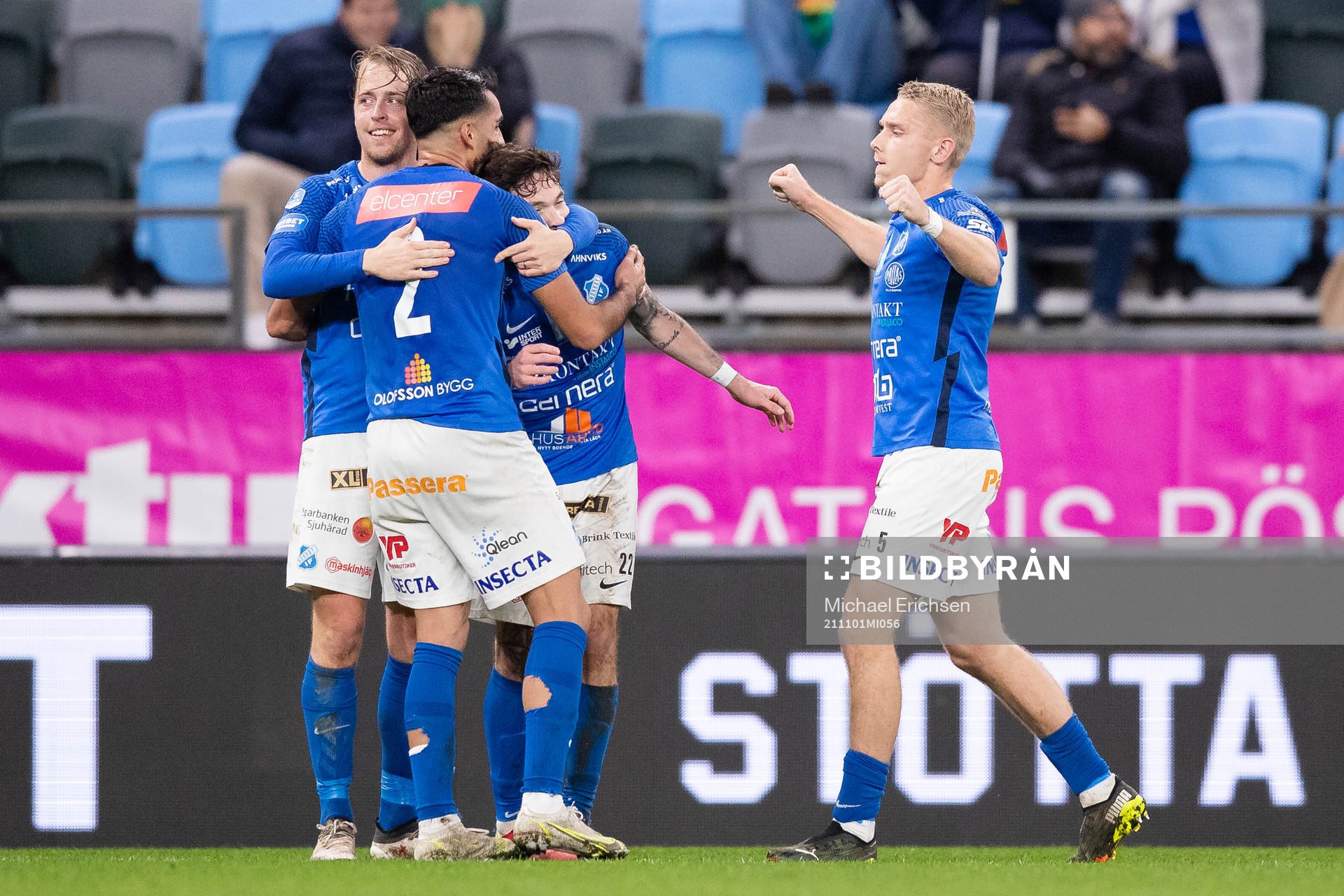 Norrbys Luis Argudo jublar med lagkamrater