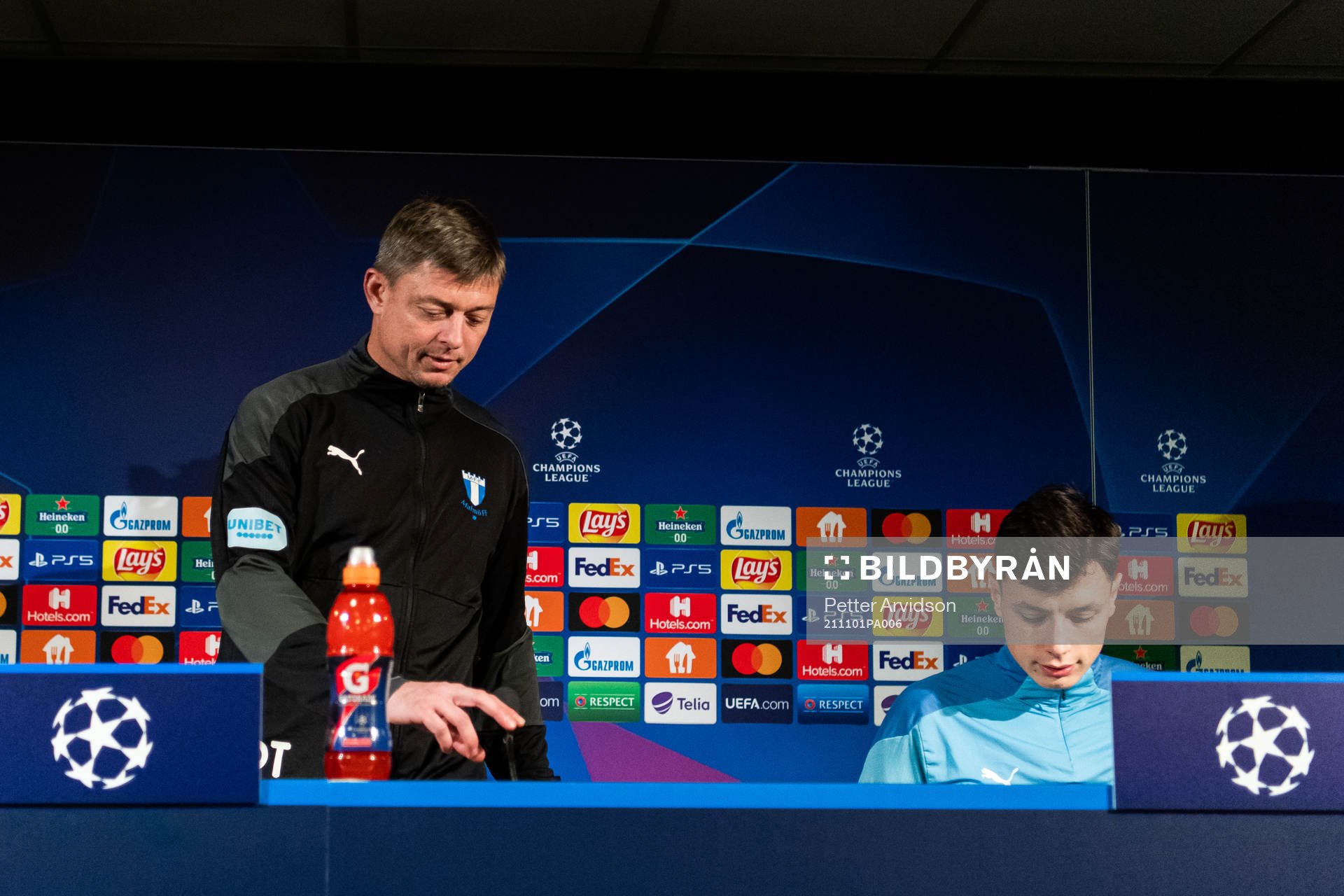 Jon Dahl Tomasson, head coach, and Anel Ahmedhodzic