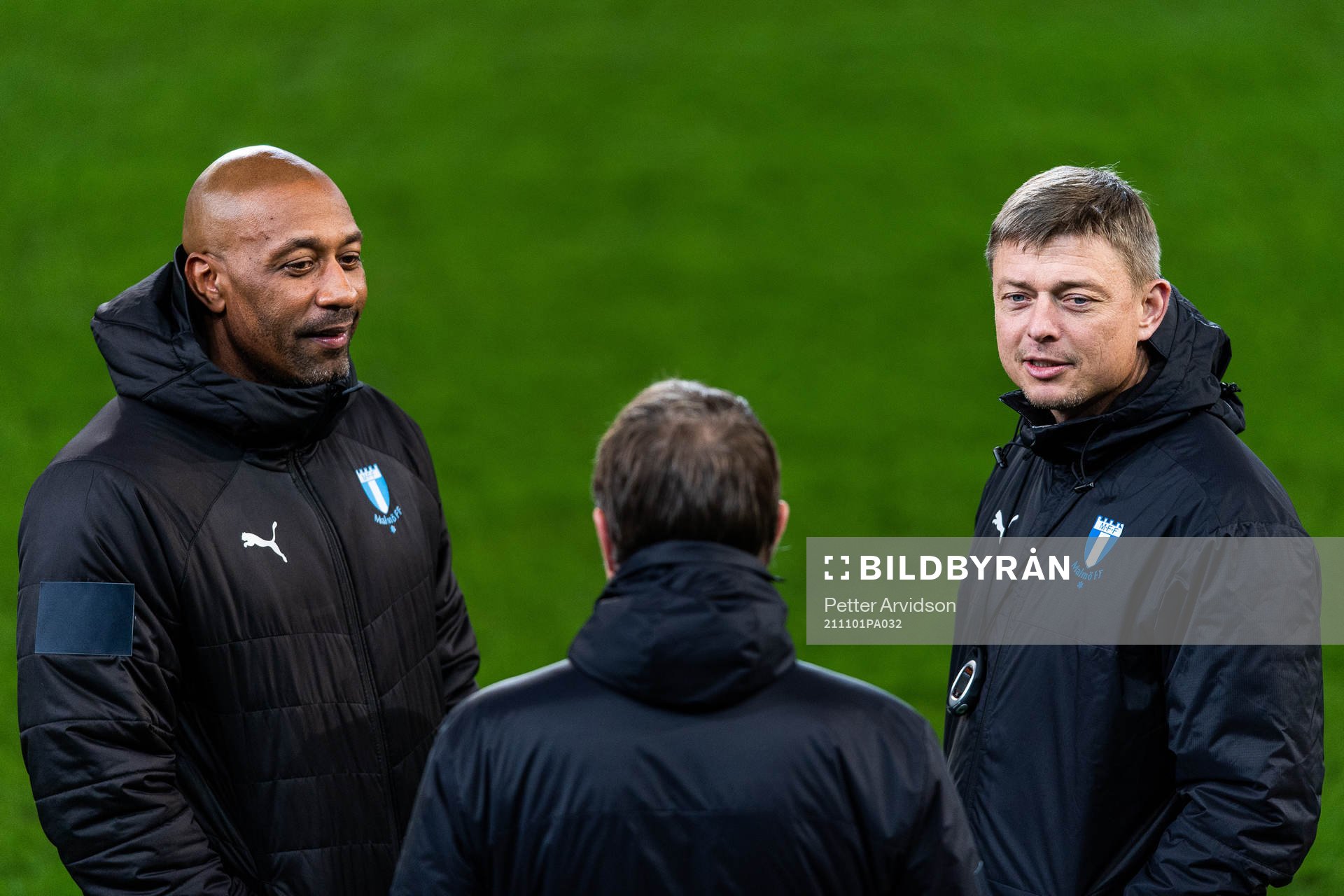Jeffrey Aubynn, assistant coach, and Jon Dahl Tomasson,