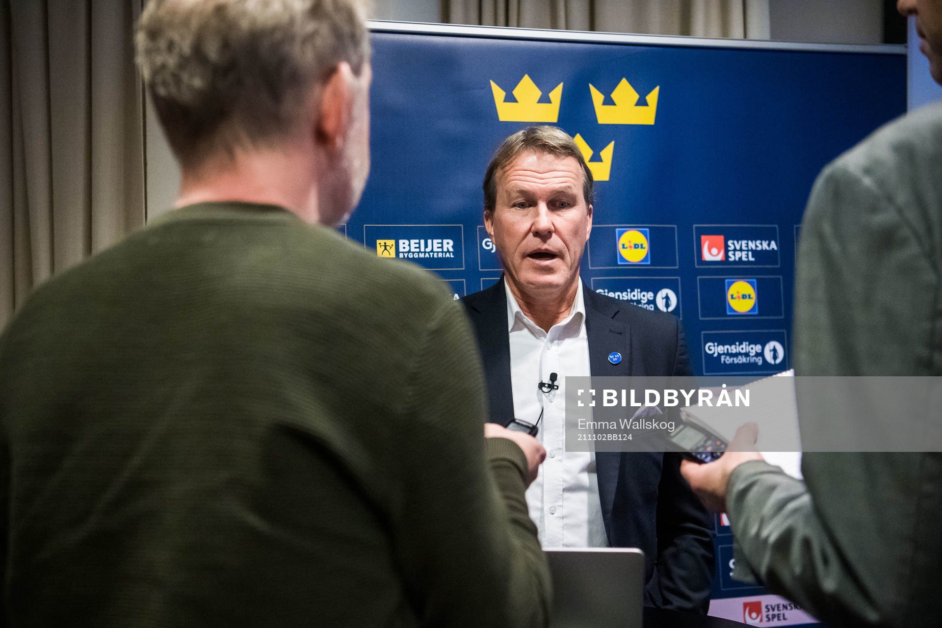 Förbundskapten Johan Garpenlöv presenterar truppen till