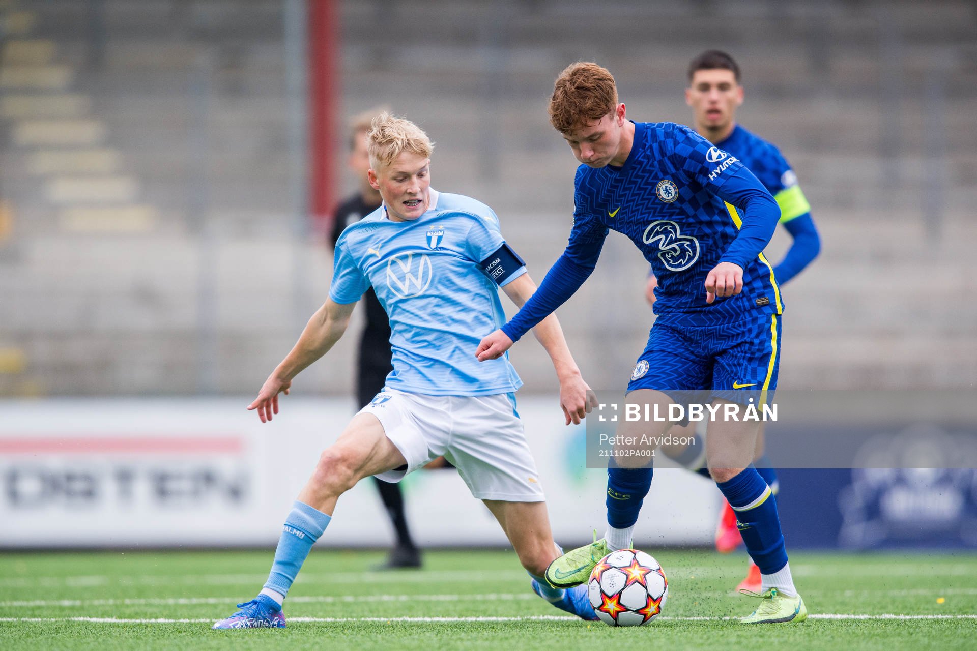 Melker Widell of Malmö FF and Brodi Hughes of Chelsea during the UEFA Youth League match between Malmö FF and Chelsea on November 2, 2021 in Malmö. 
