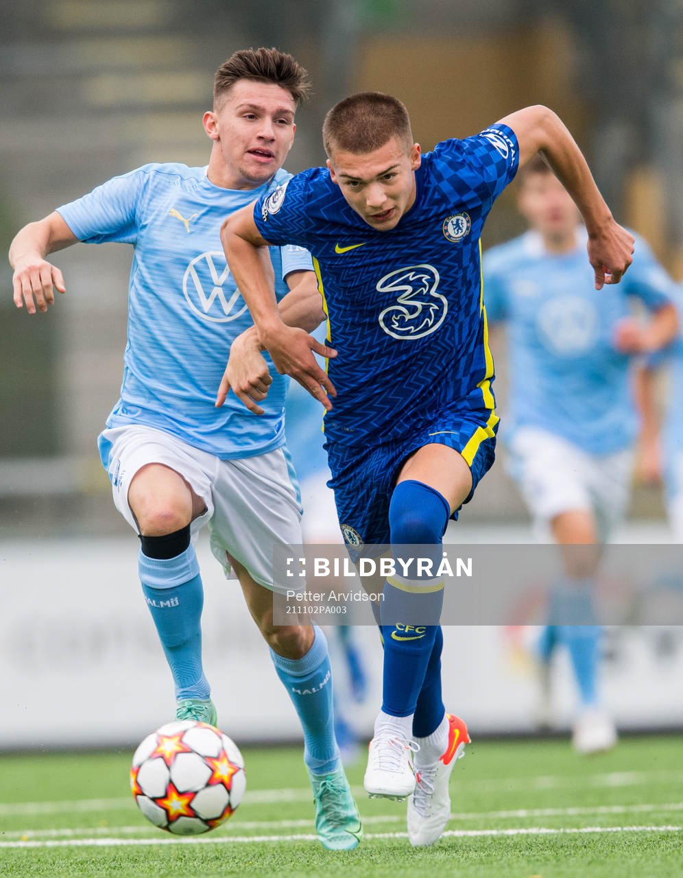Isak Bjerkebo of Malmö FF and Alfie Gilchrist of Chelsea