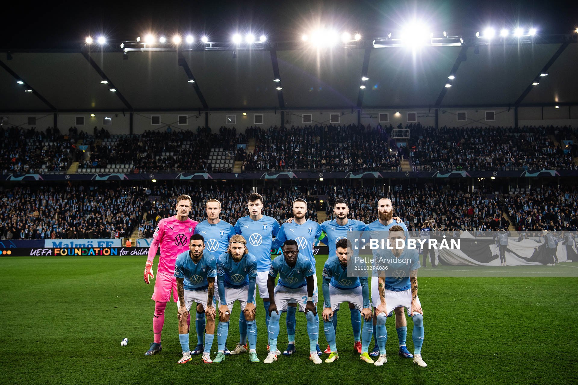 Players of Malmö FF line up