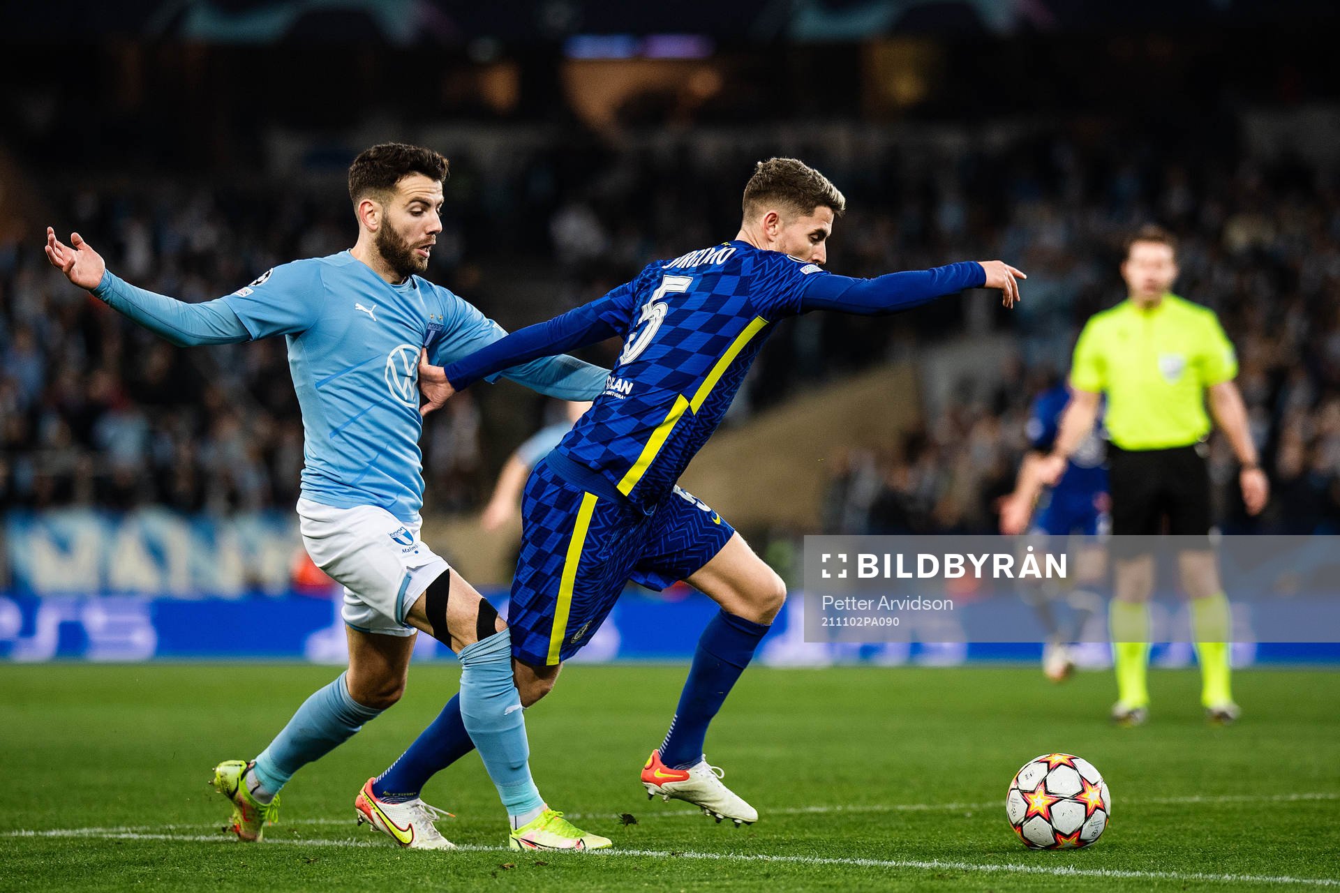 Erdal Rakip of Malmö FF and Jorginho of Chelsea