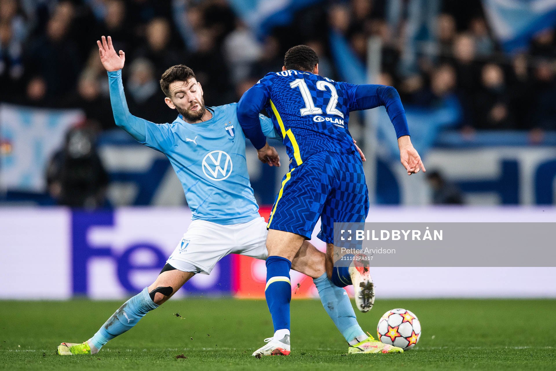 Erdal Rakip of Malmö FF and Ruben Loftus Cheek of Chelsea