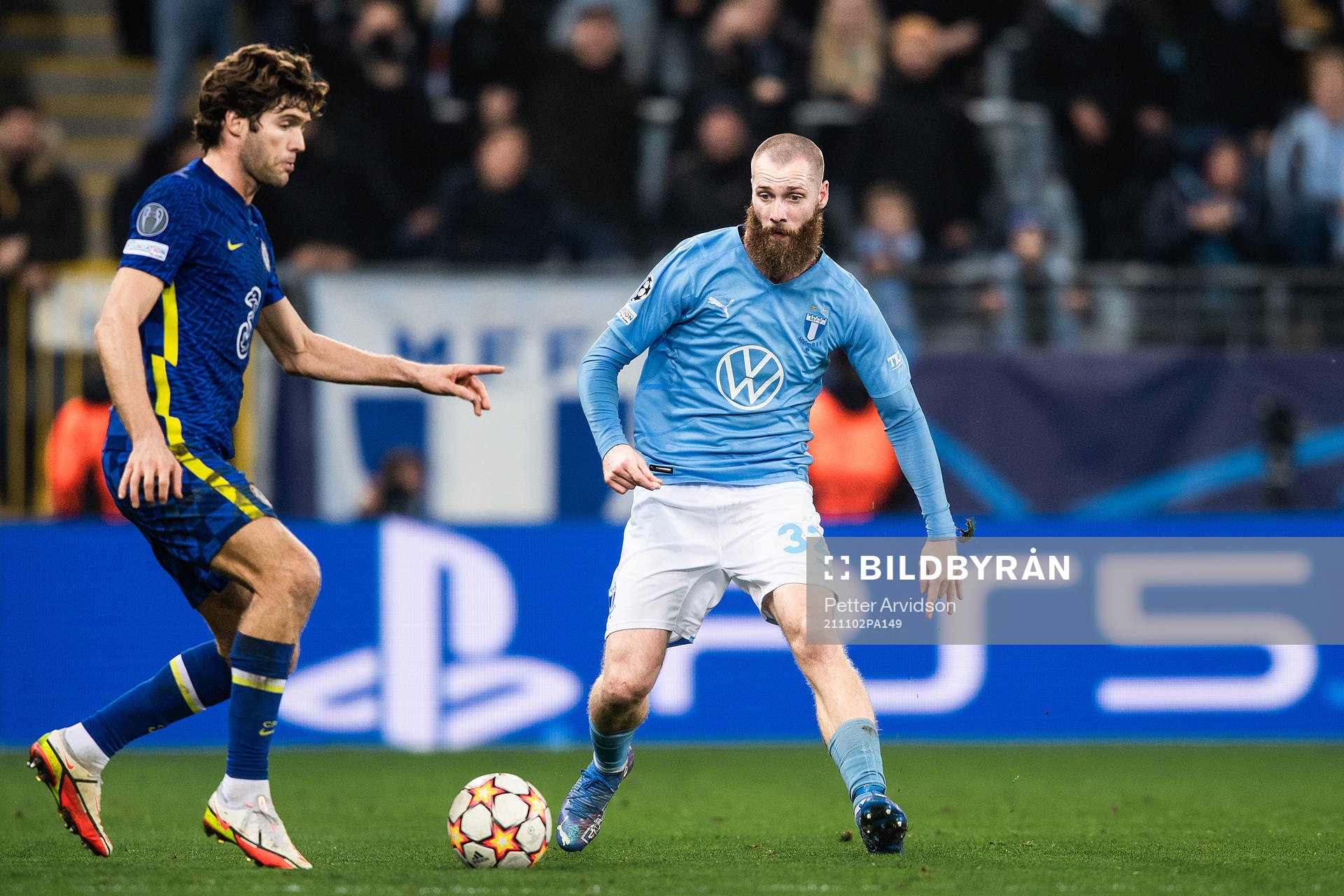 Marcos Alonso of Chelsea and Jo Inge Berget of Malmö FF