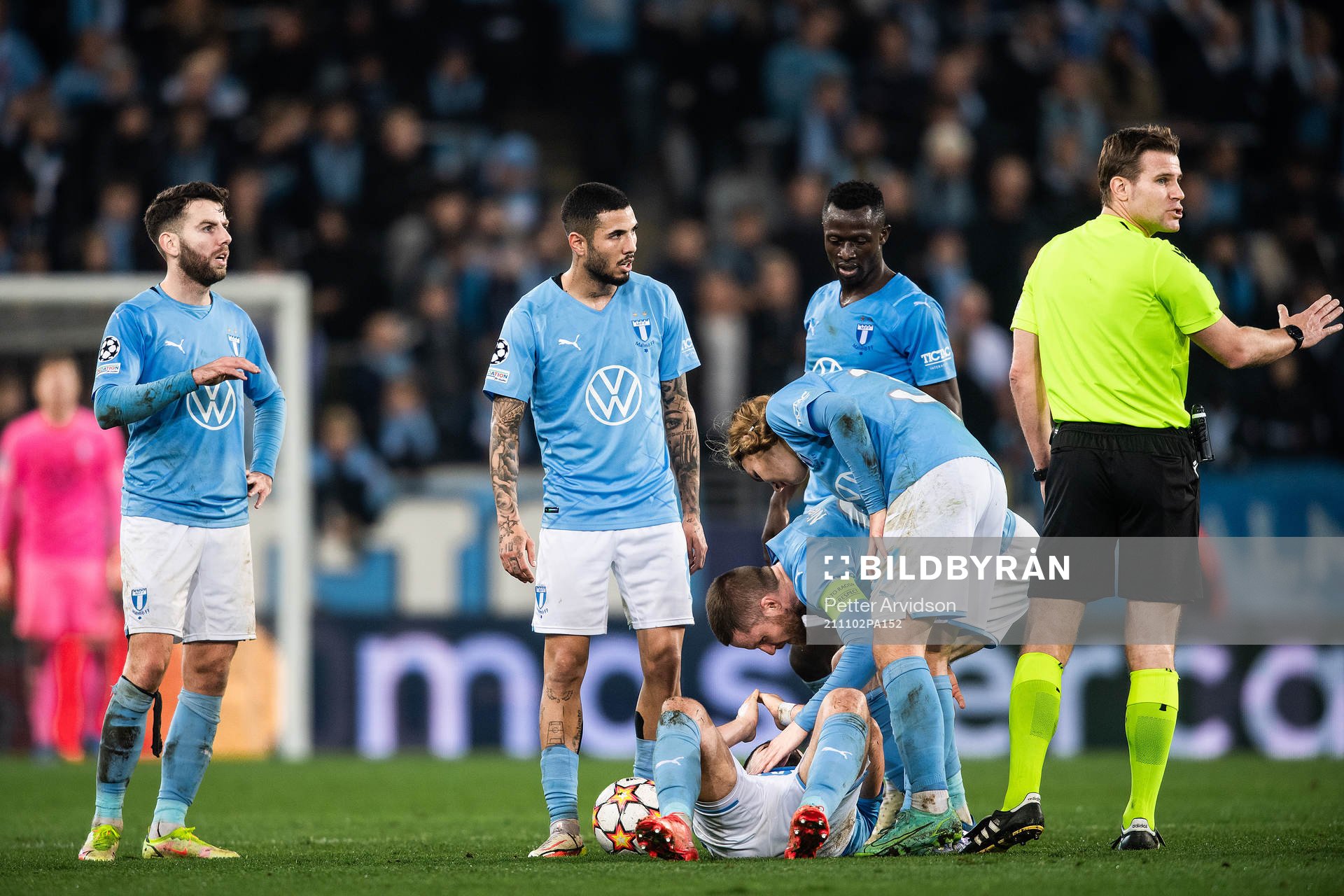 Erdal Rakip, Sergio Pena and Bonke Innocent of Malmö FF