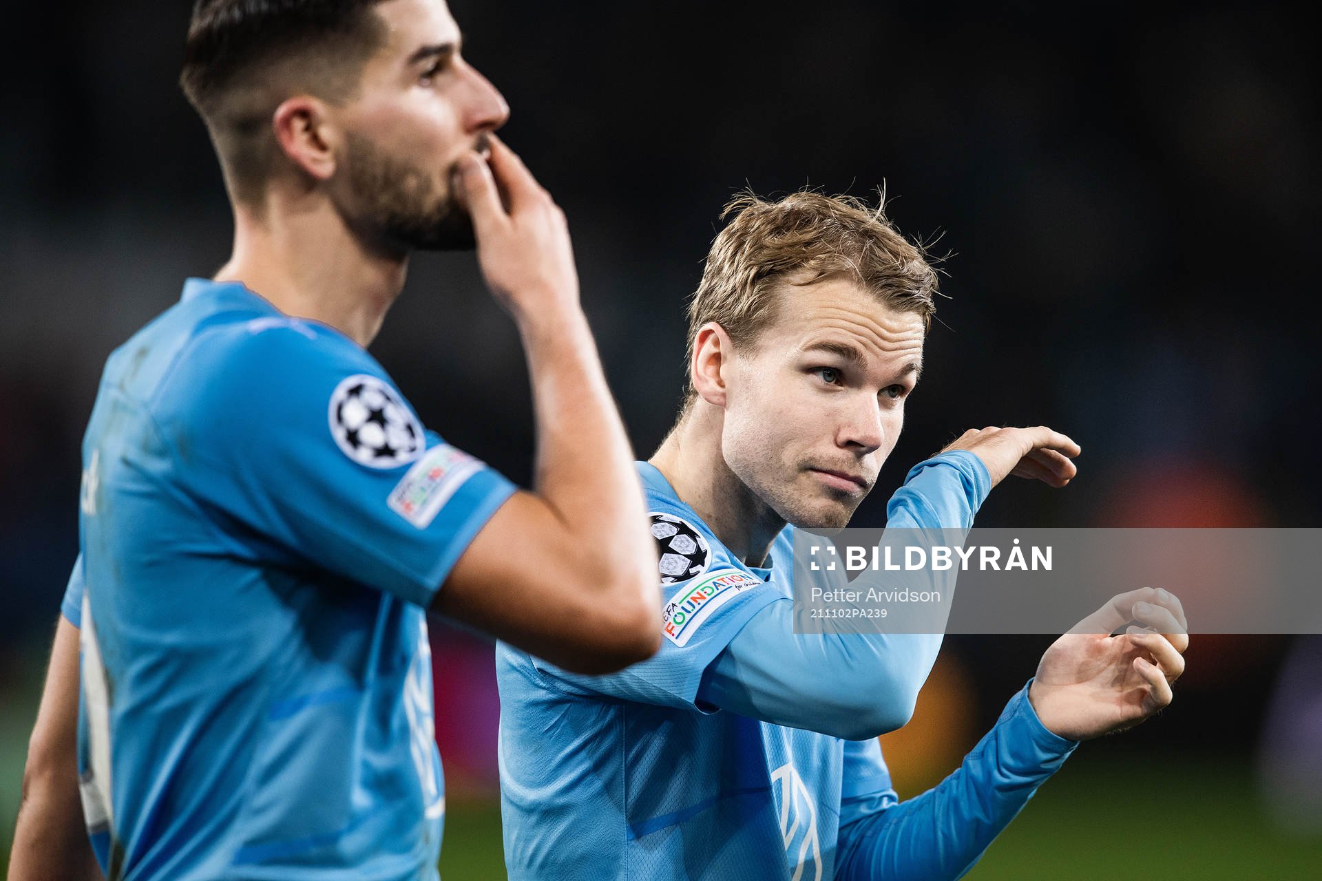 Oscar Lewicki of Malmö FF looks dejected