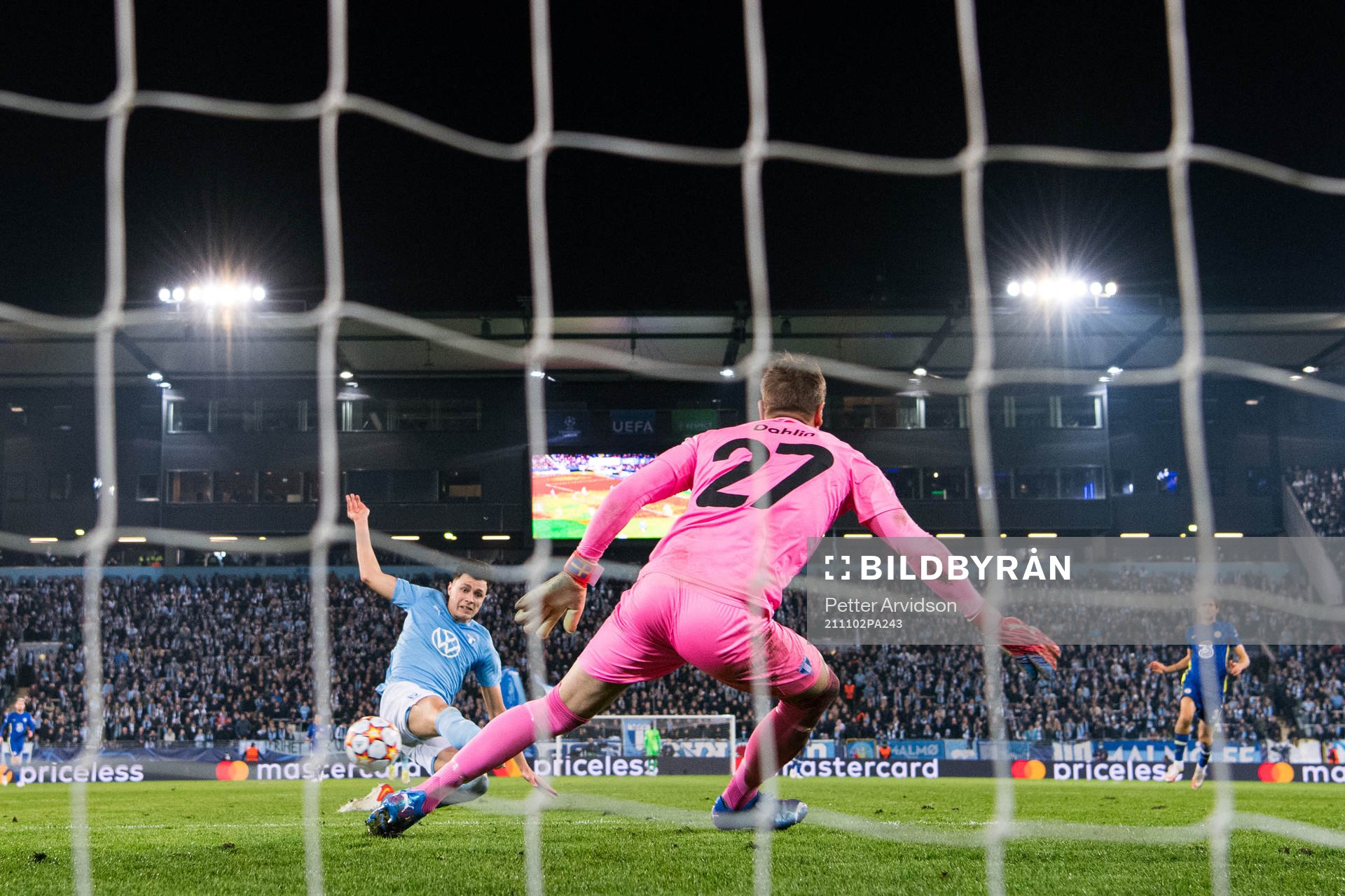 Anel Ahmedhodzic and goalkeeper Johan Dahlin of Malmö FF