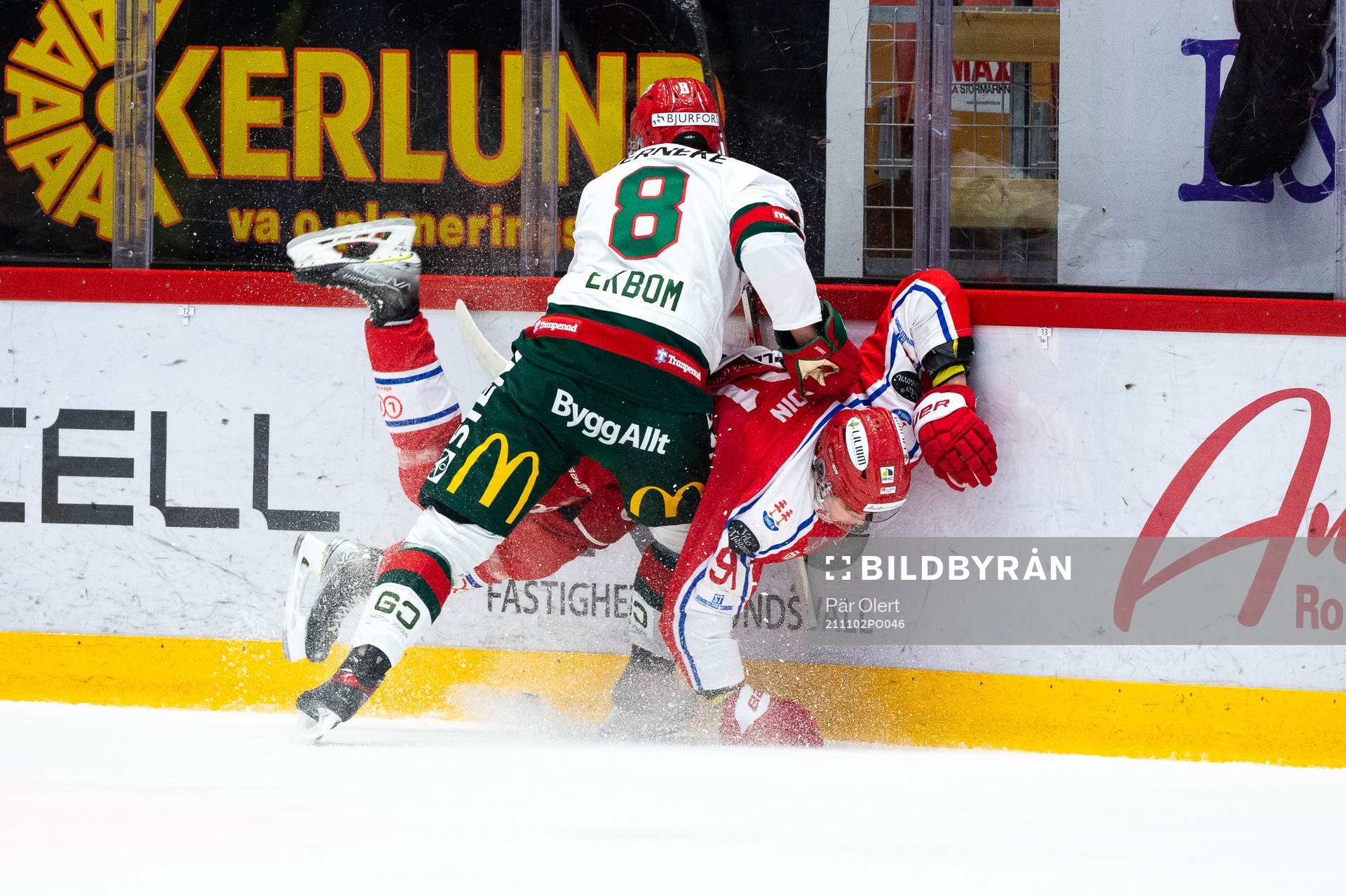 Frölundas Viktor Ekbom och Timrås Viktor Lodin