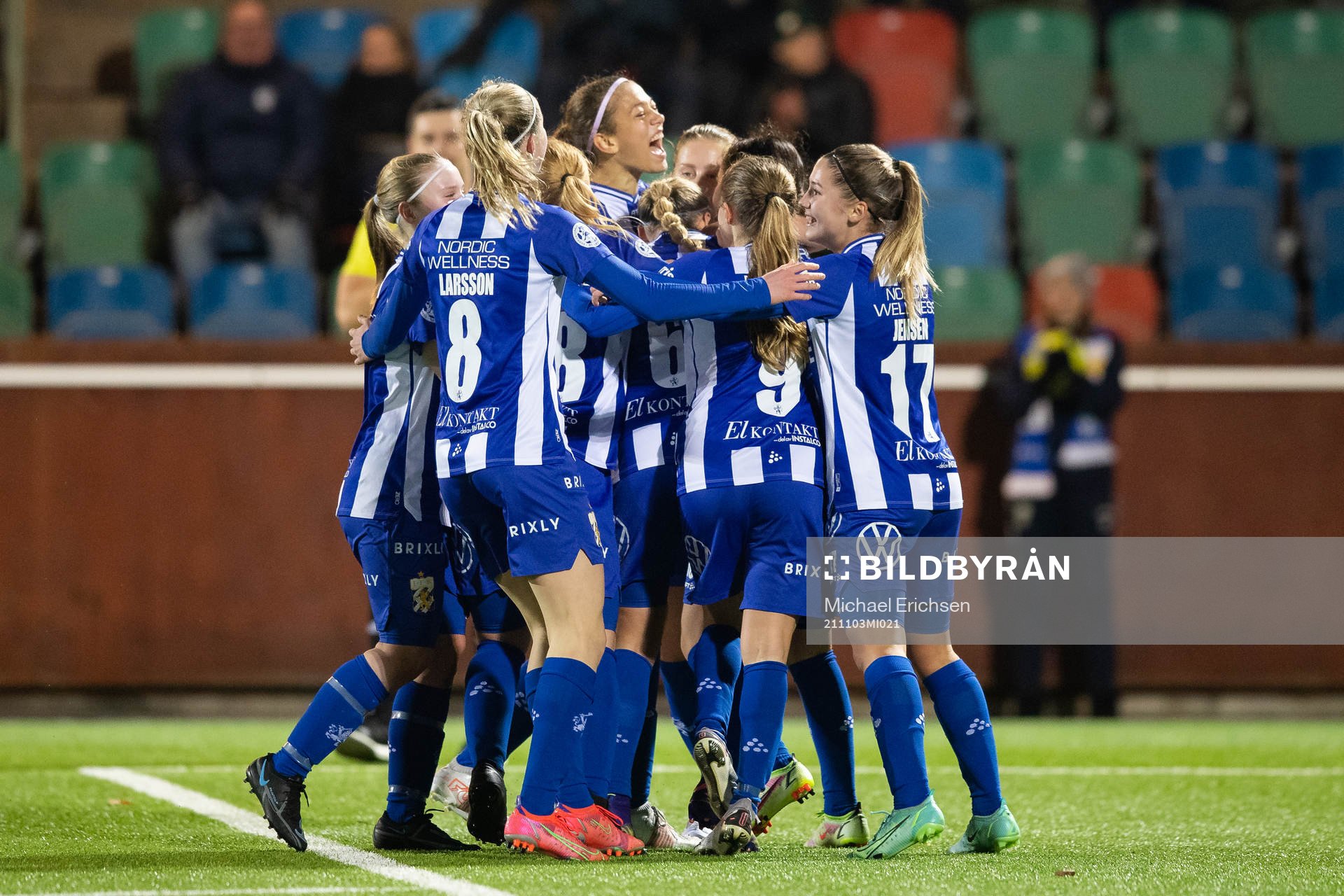 IFK Göteborgs Victoria Svanström jublar med lagkamrater
