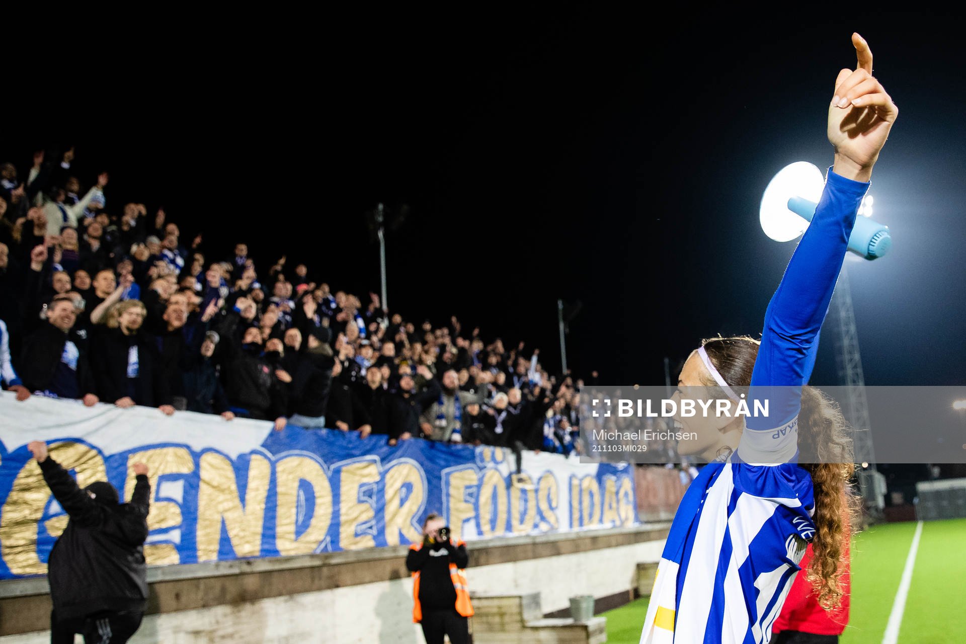 IFK Göteborgs Malva Larsson jublar med publiken