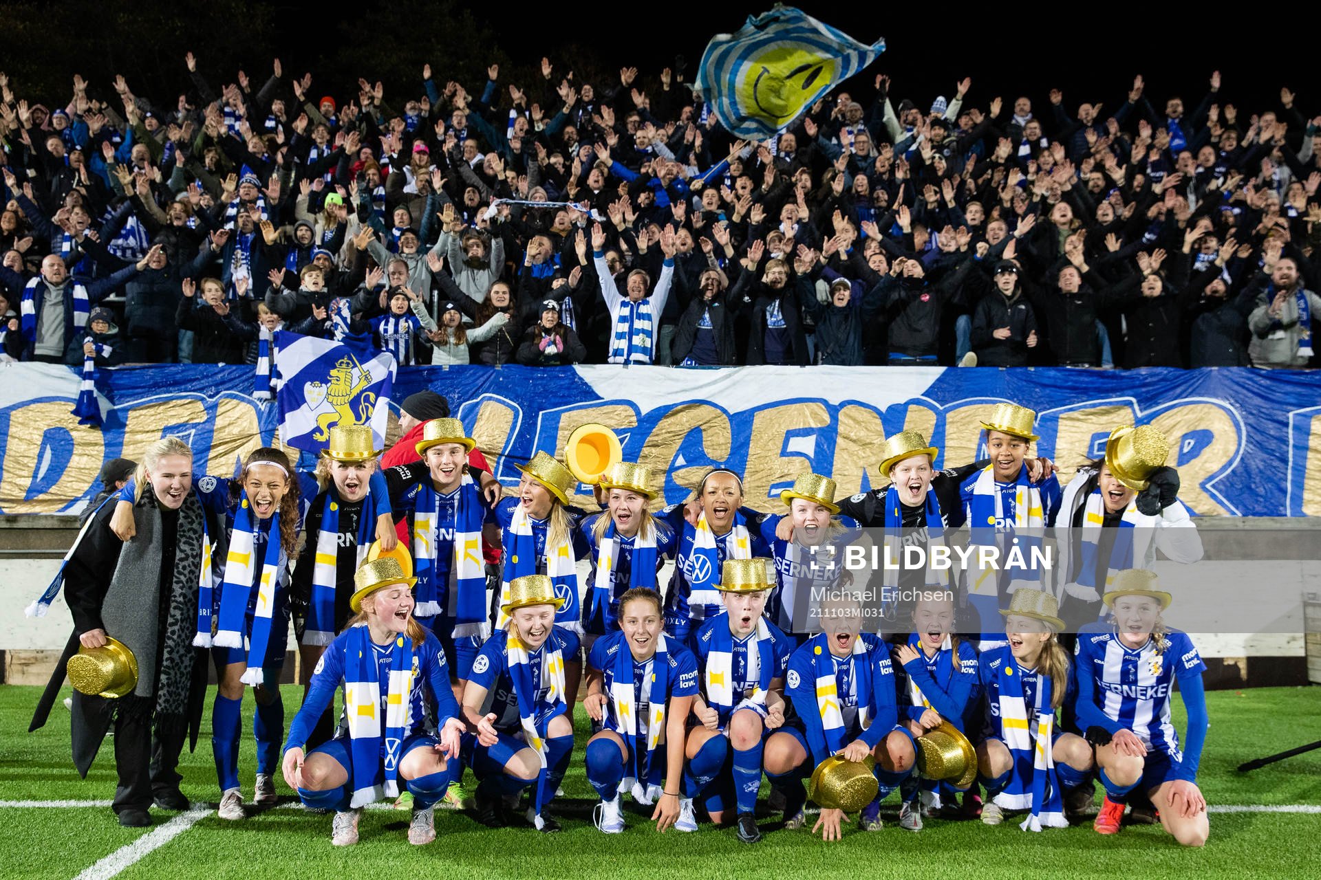 IFK Göteborg jublar framför klacken