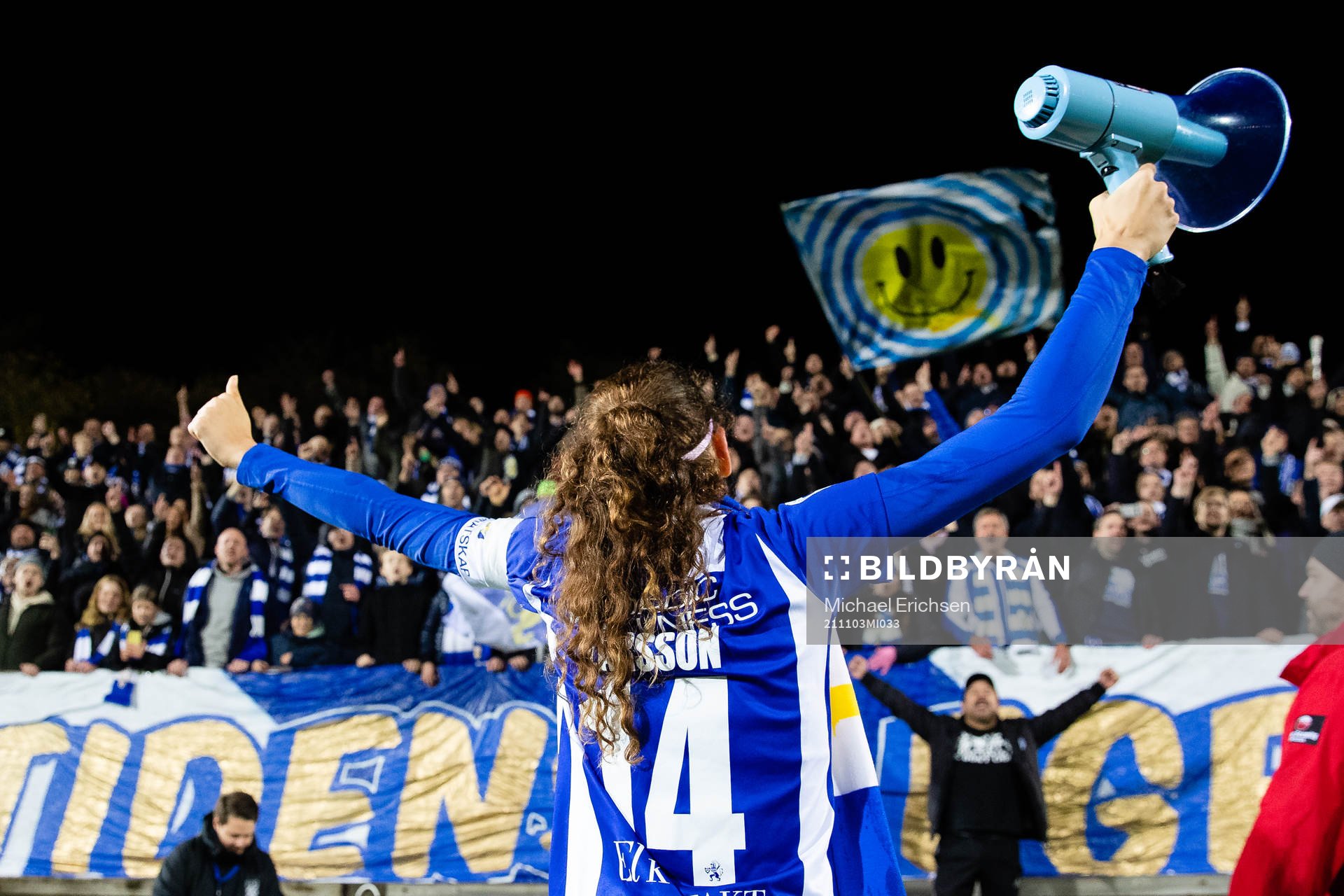 IFK Göteborgs Malva Larsson jublar med publiken