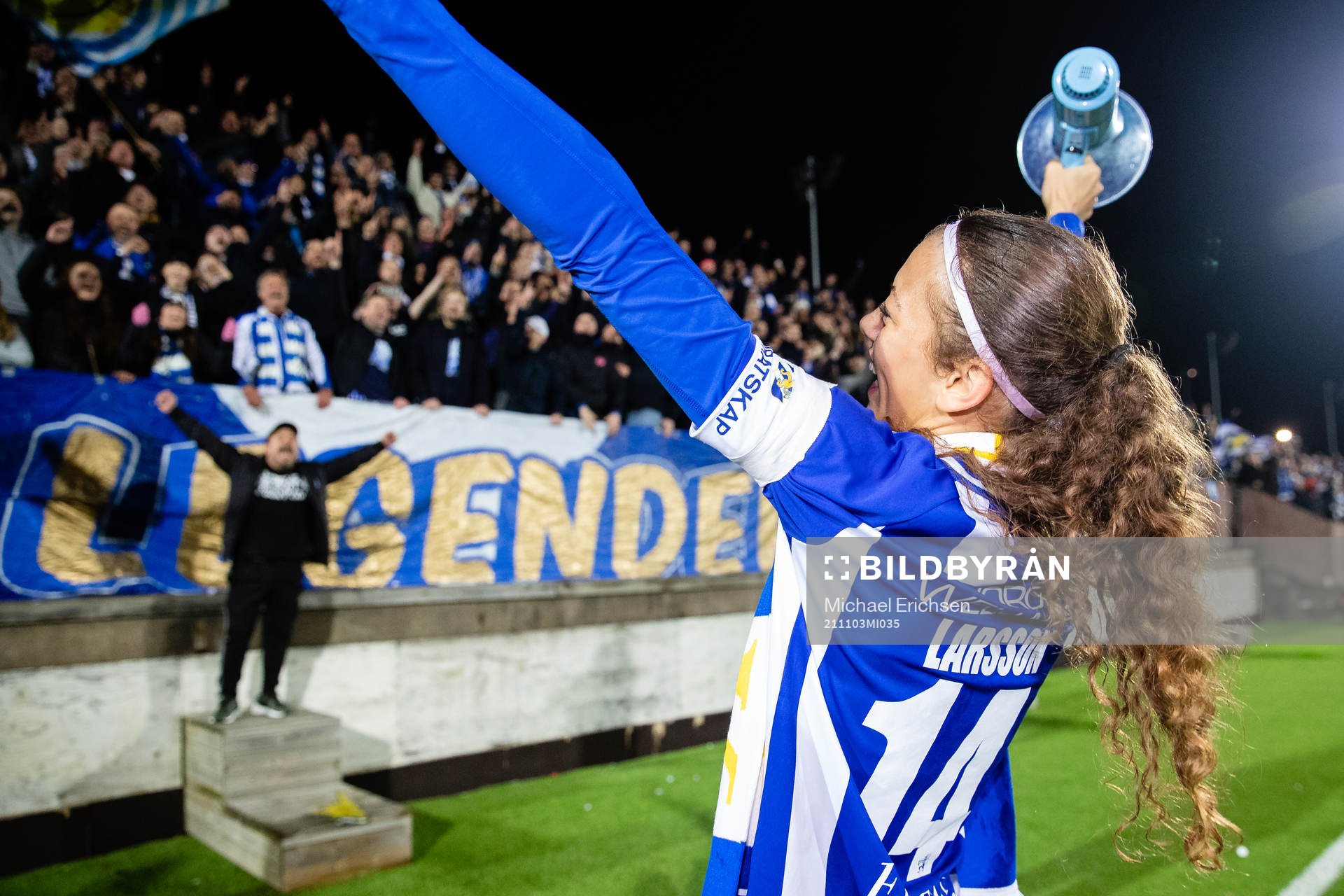 IFK Göteborgs Malva Larsson jublar med publiken