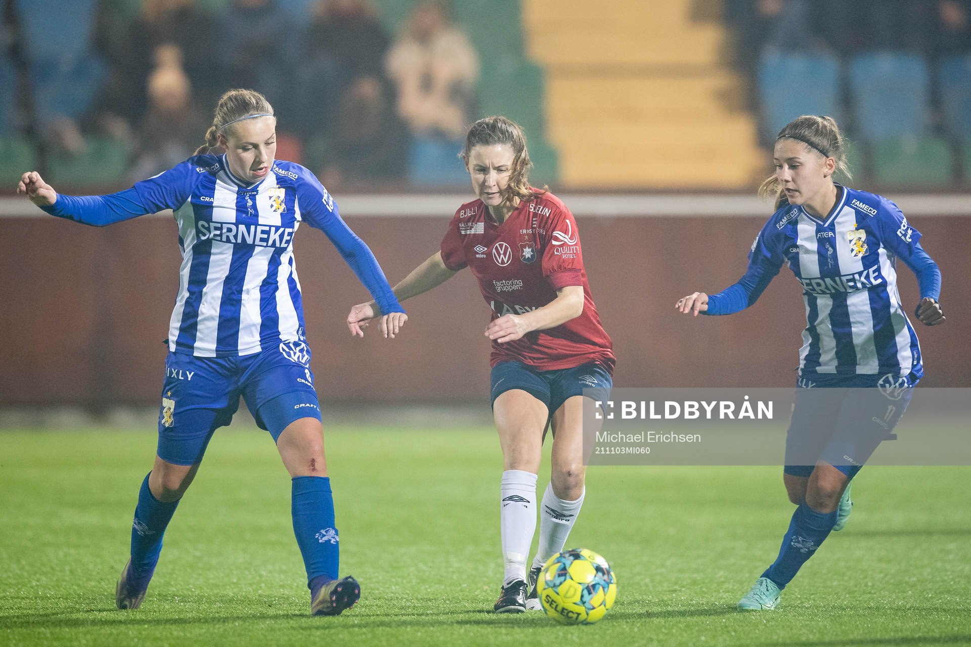 IFK Göteborgs Alexandra Larsson och Novalie Jensen mot