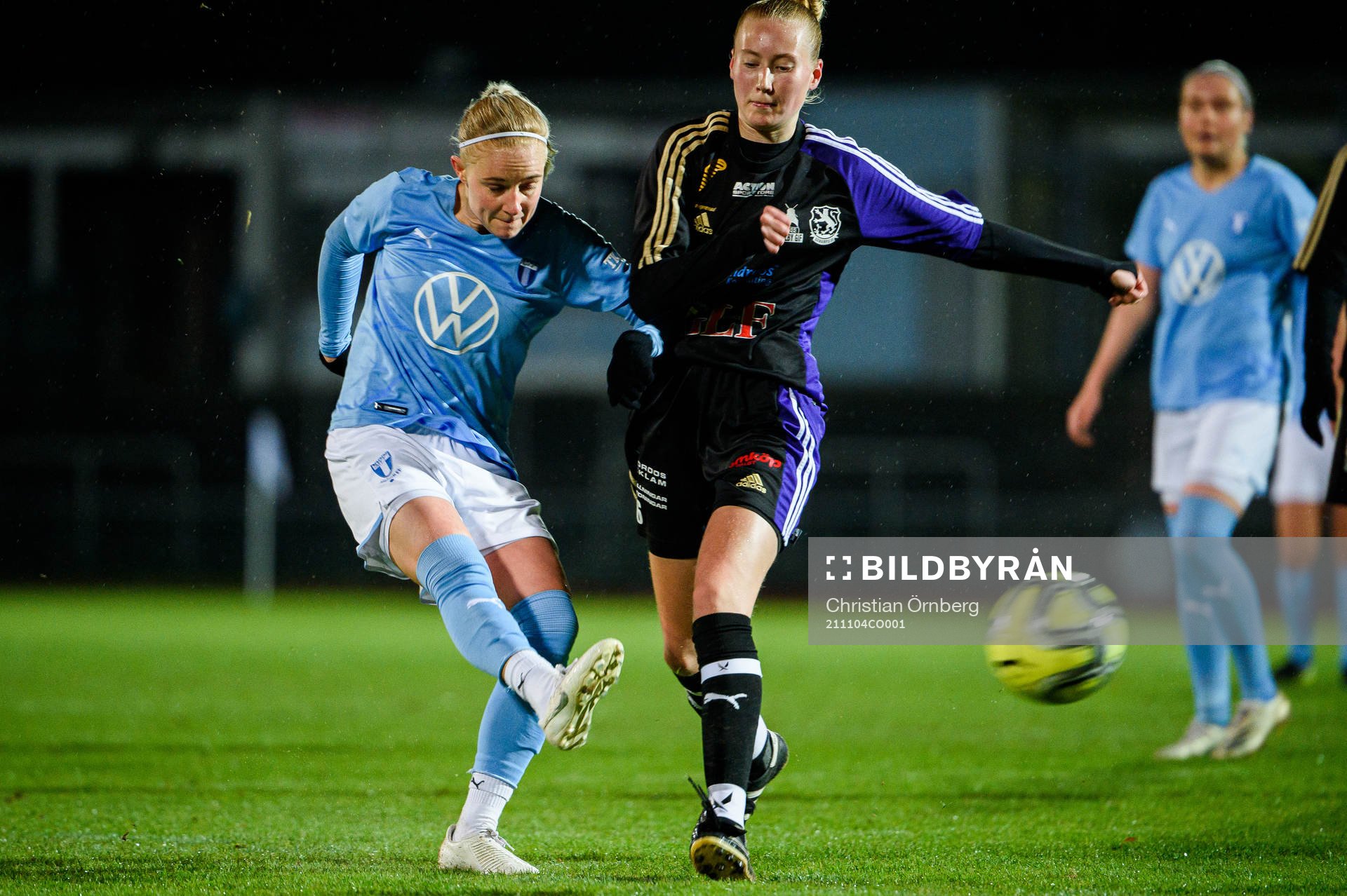 Malmö FFs Josefine Carlsson och Dalby/Genarps Emelie Nylén