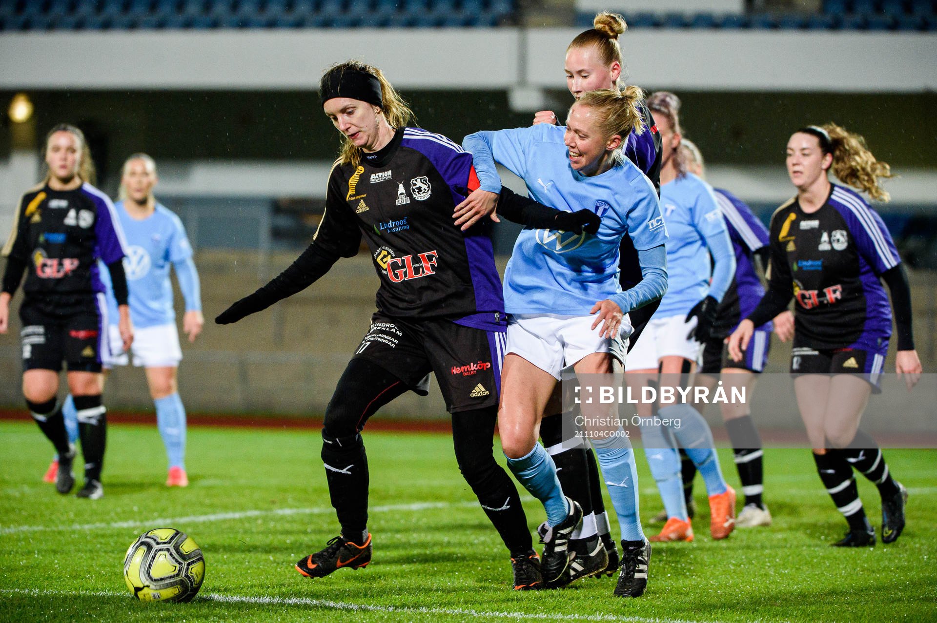 Dalby/Genarps Johanna Witt och Malmö FFs Stina Stadig