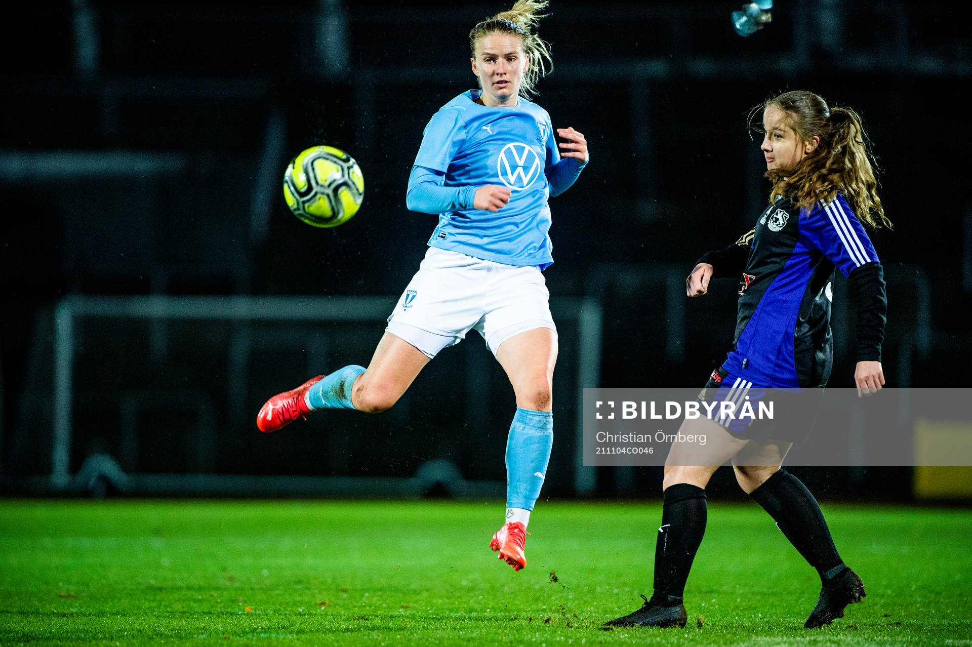 Malmö FFs Amanda Kander mot Dalby/Genarps Hanna Malm