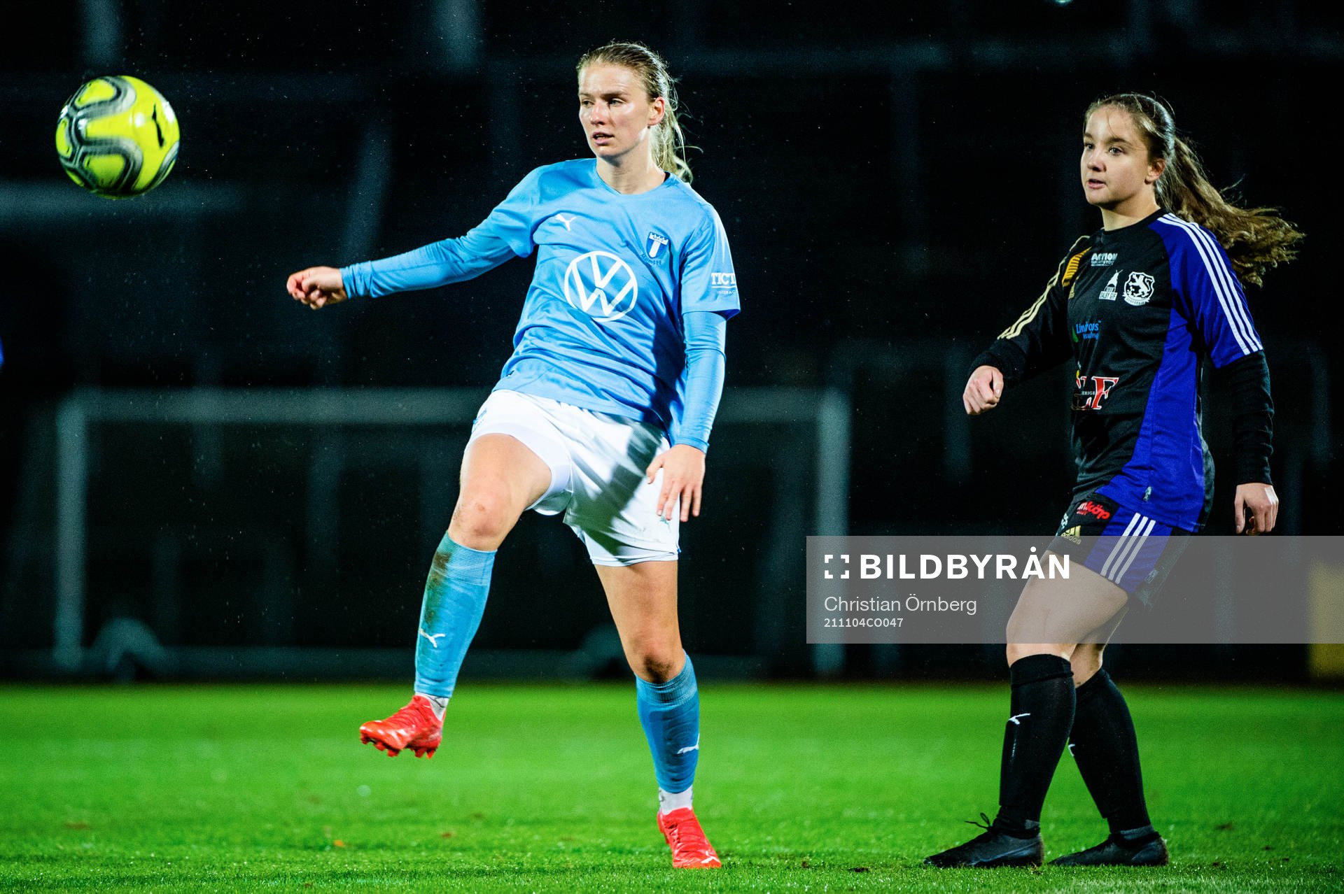 Malmö FFs Amanda Kander mot Dalby/Genarps Hanna Malm