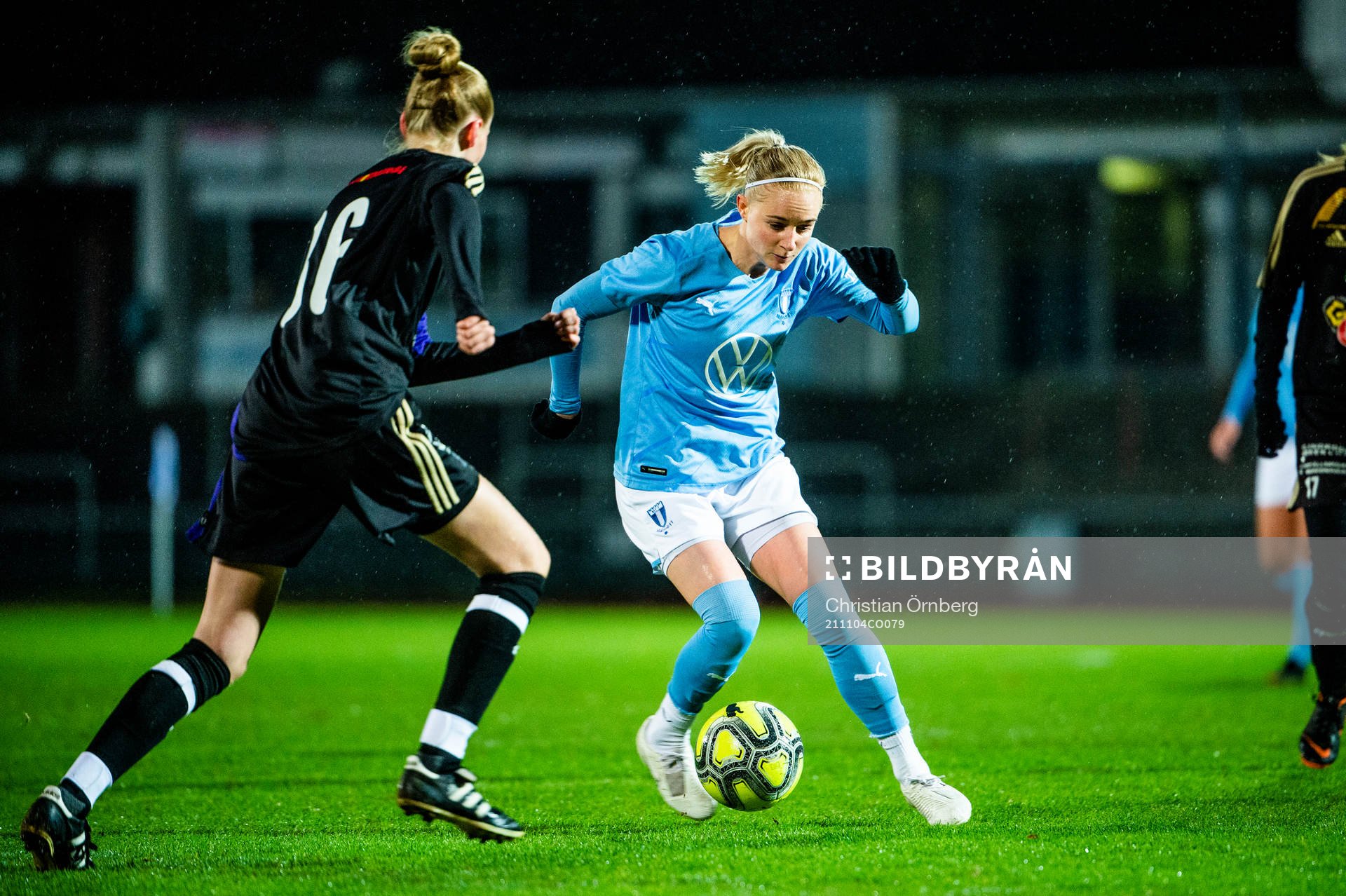 Malmö FFs Melina Skarström mot Dalby/Genarps Emelie Nylén