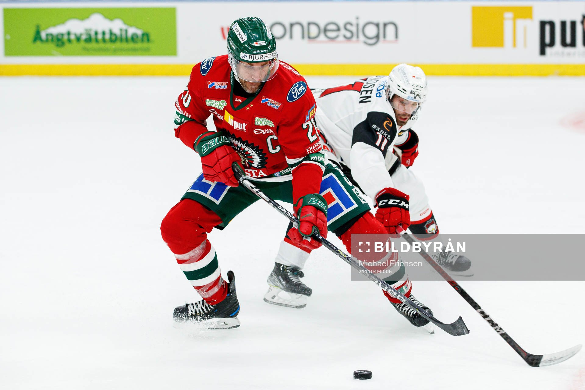 Frölundas Joel Lundqvist och Malmö Redhawks Markus
