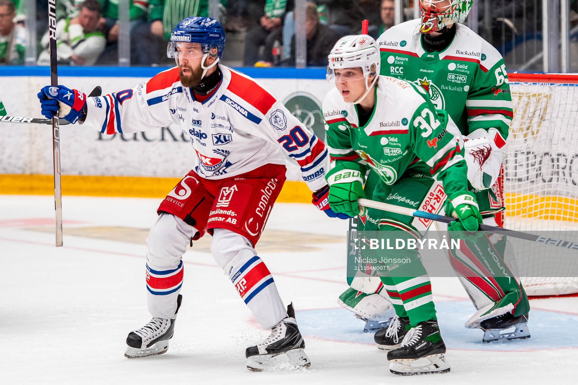 Oskarshamns Hynek Zohorna  ikamp med Rögles Oskar Hassel