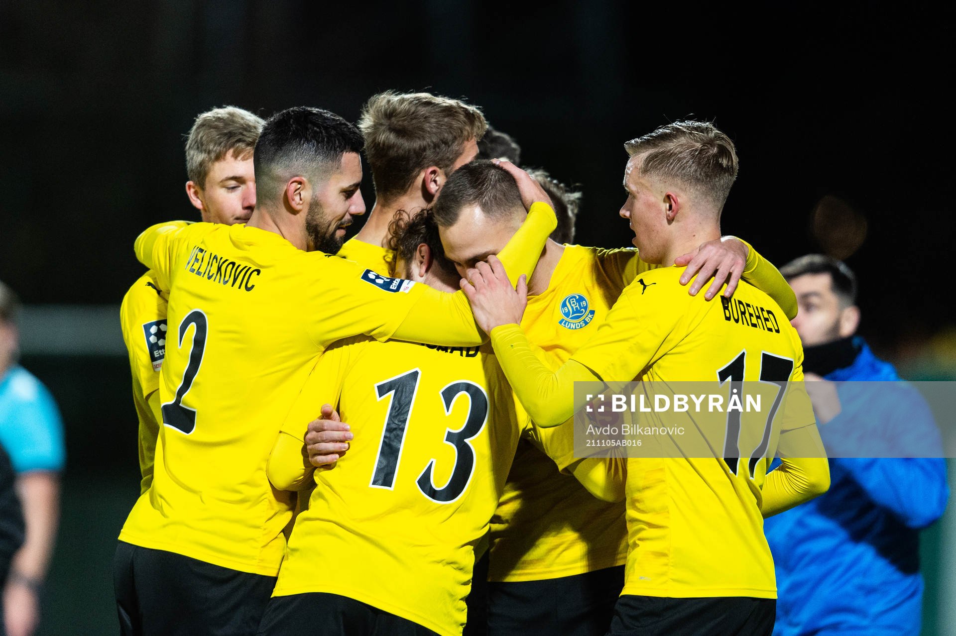 Lunds Filip Bohman jublar efter 1-0 målet under fotbollsmatchen i Division 1 Södra mellan Lunds BK och IFK Malmö den 5 november 2021 i Lund.