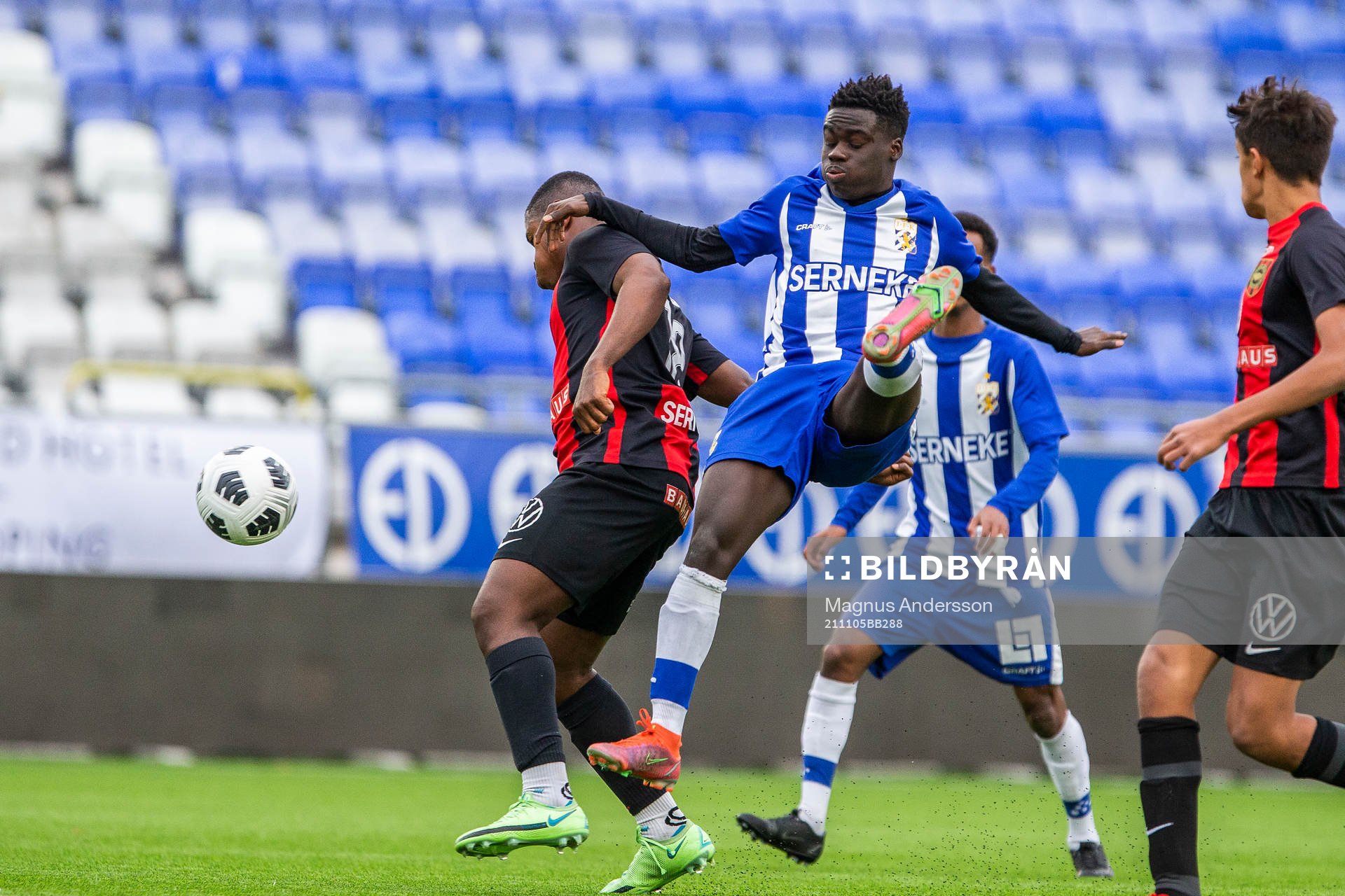 Brommapojkarnas Mohammed Bangoura och IFK Göteborgs Assolo