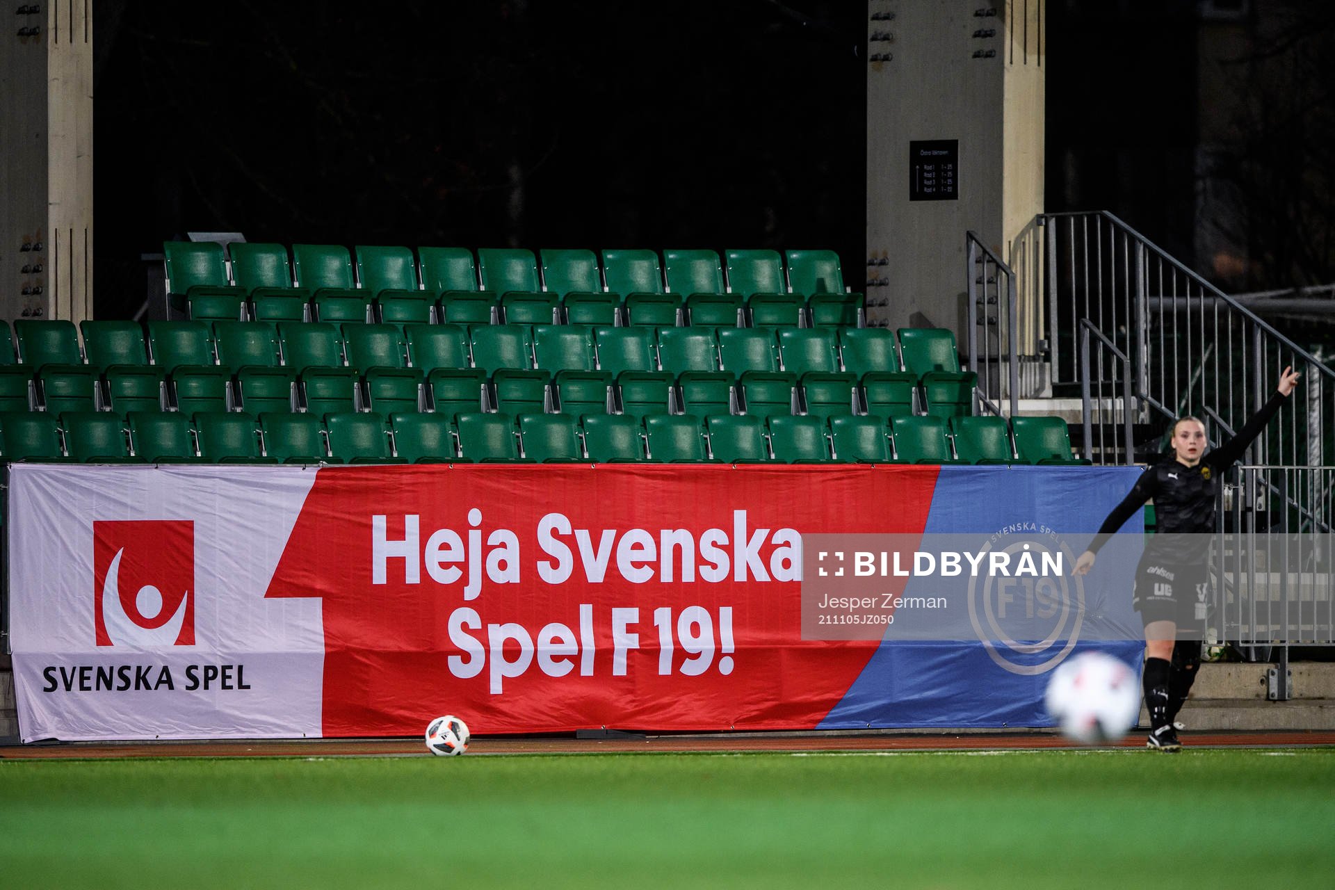 En skylt med Svenska Spels logo på