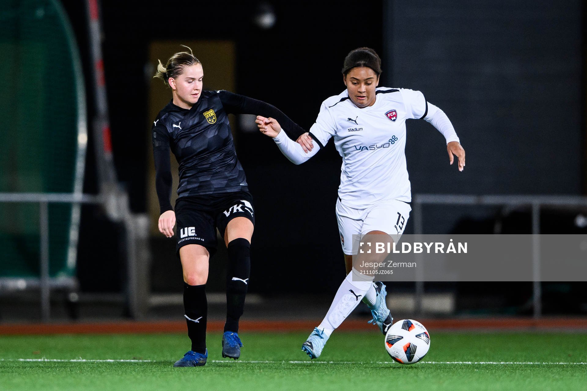 Umeås Elise Johansson och Rosengårds Jo-Anne Agbor Tataw