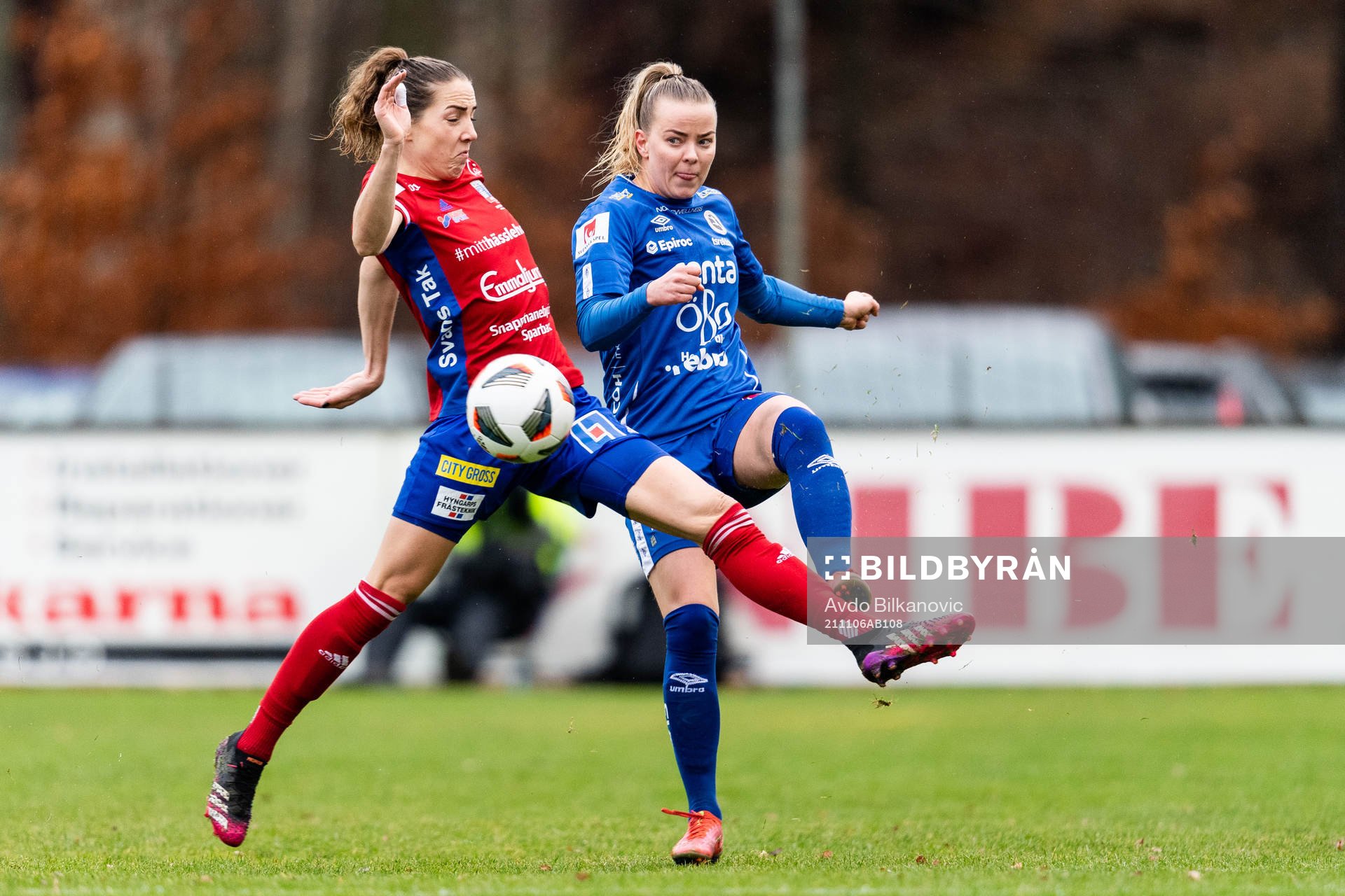 Vittsjös Clara Markstedt och Örebros Jenna Hellstrom