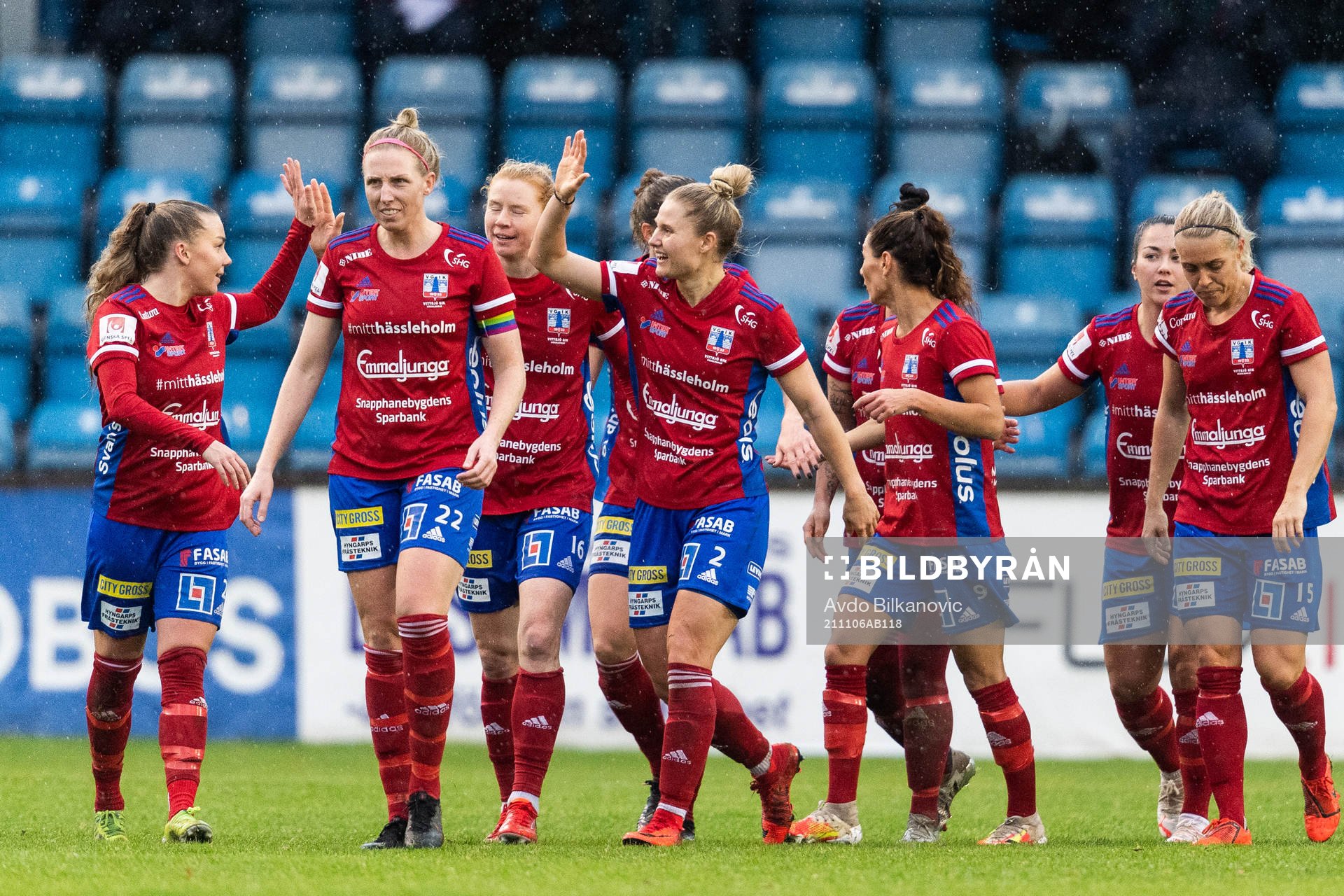 Vittsjös Ebba Hed och Vittsjös Mie Leth Jans jublar