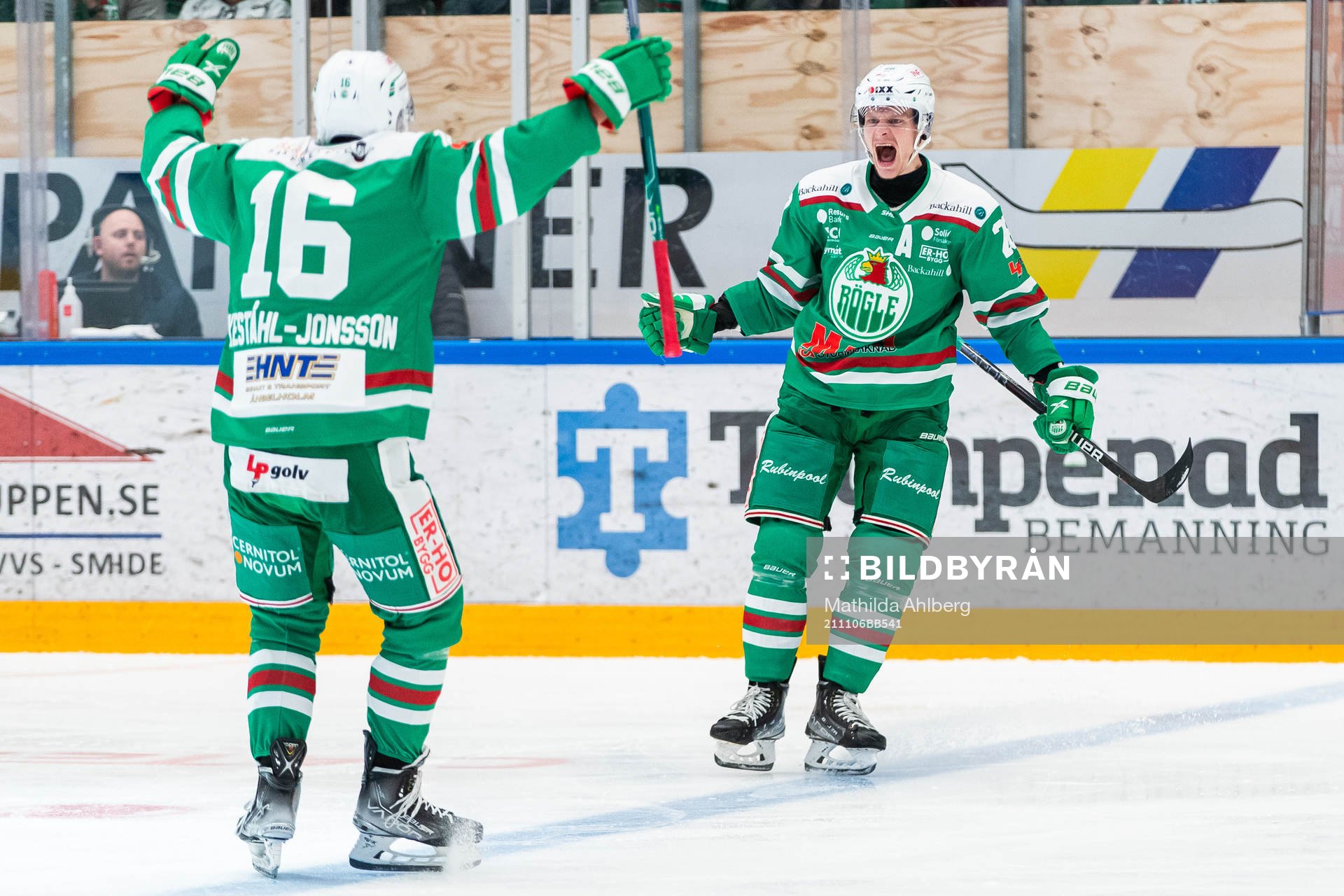 Rögles Anton Bengtsson jublar