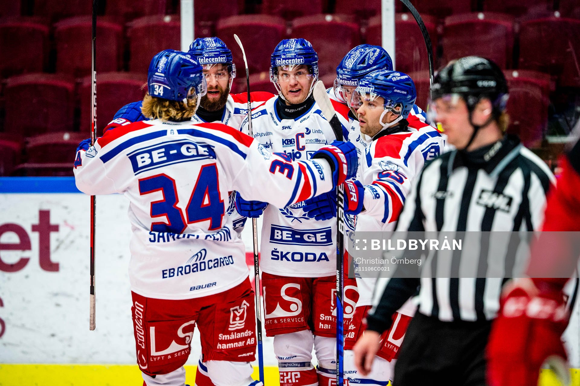 Oskarshamns Tomas Zohorna jublar med lagkamraterna