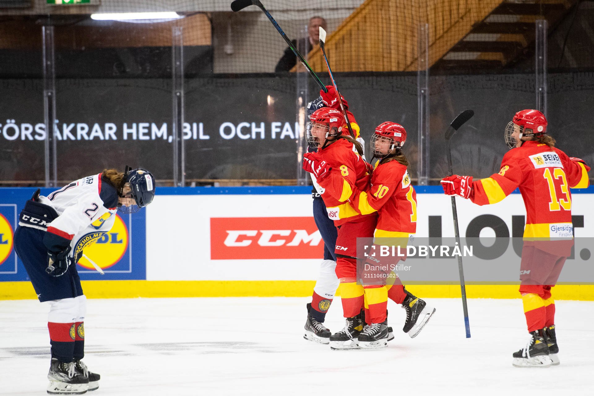 Smålands Jenna Raunio jublar
