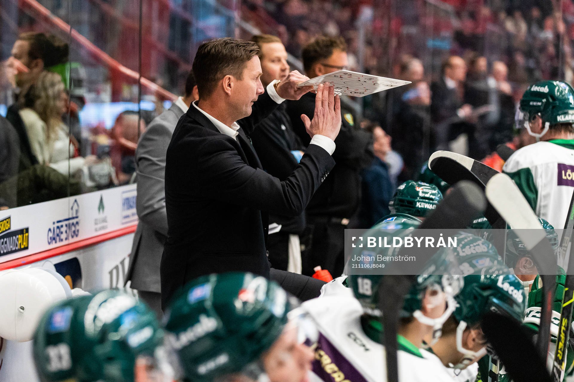 Färjestads tränare Johan Pennerborn tecknar för time-out