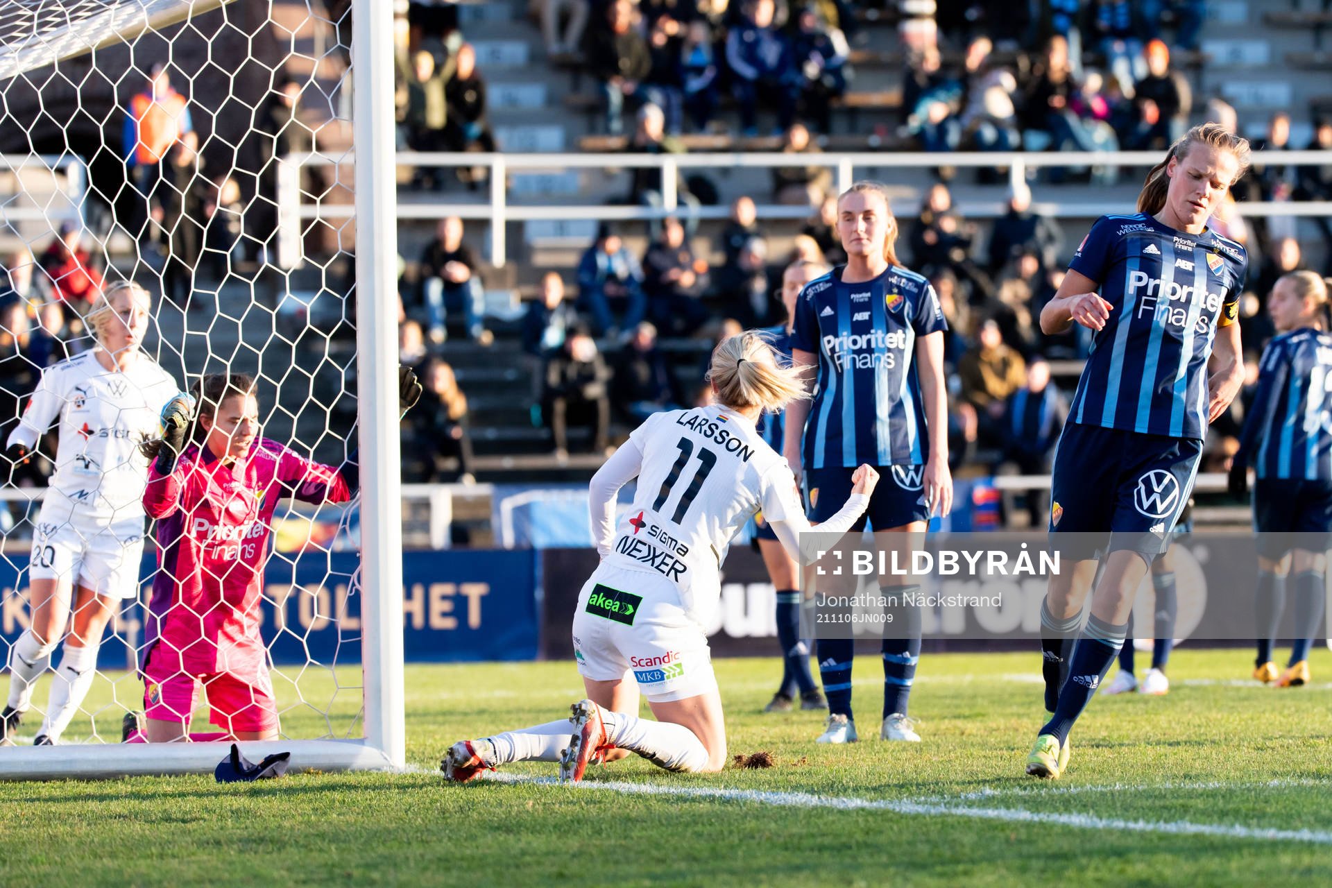 Rosengårds Mimmi Larsson jublar