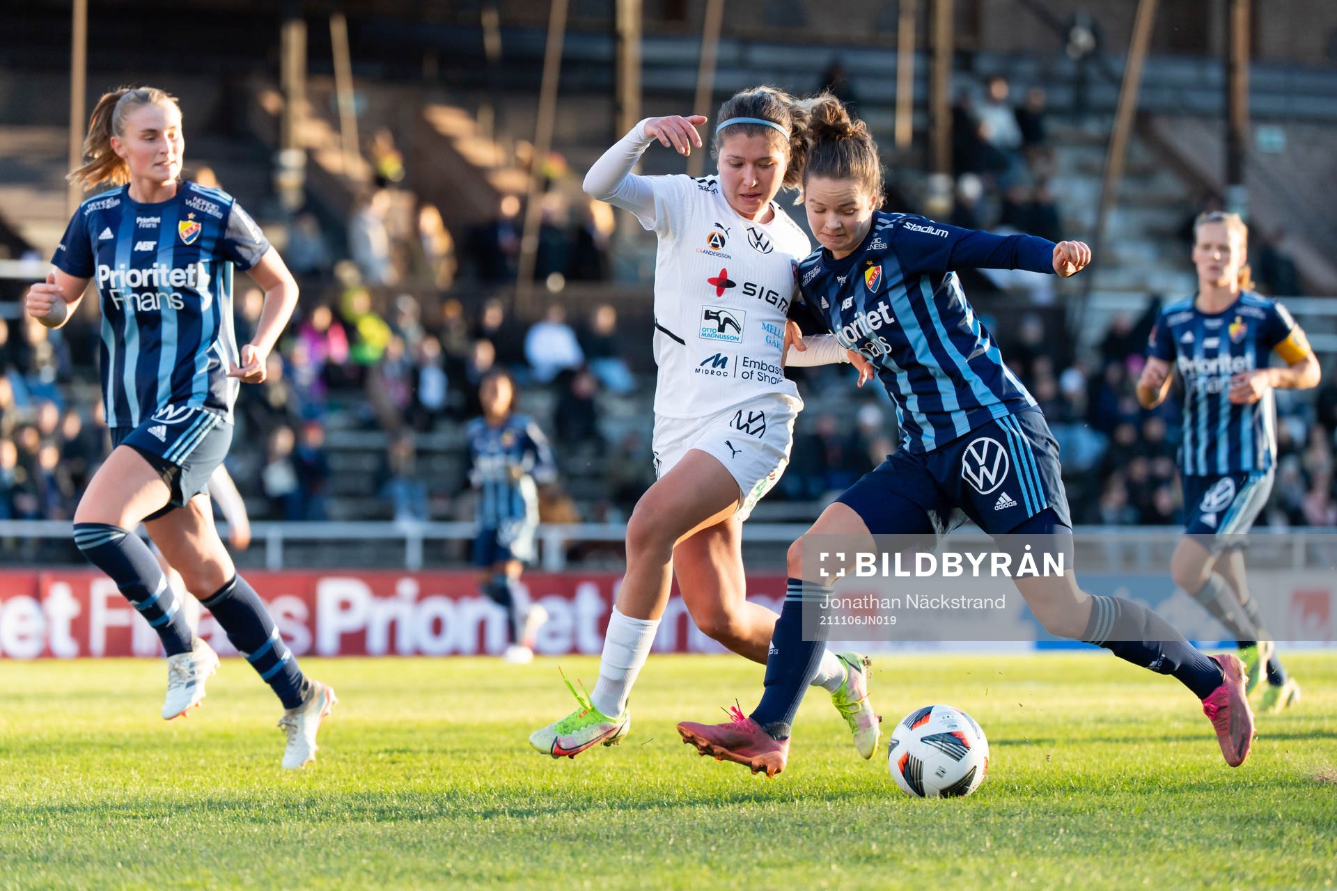 Rosengårds Loreta Kullashi och Djurgårdens Julia
