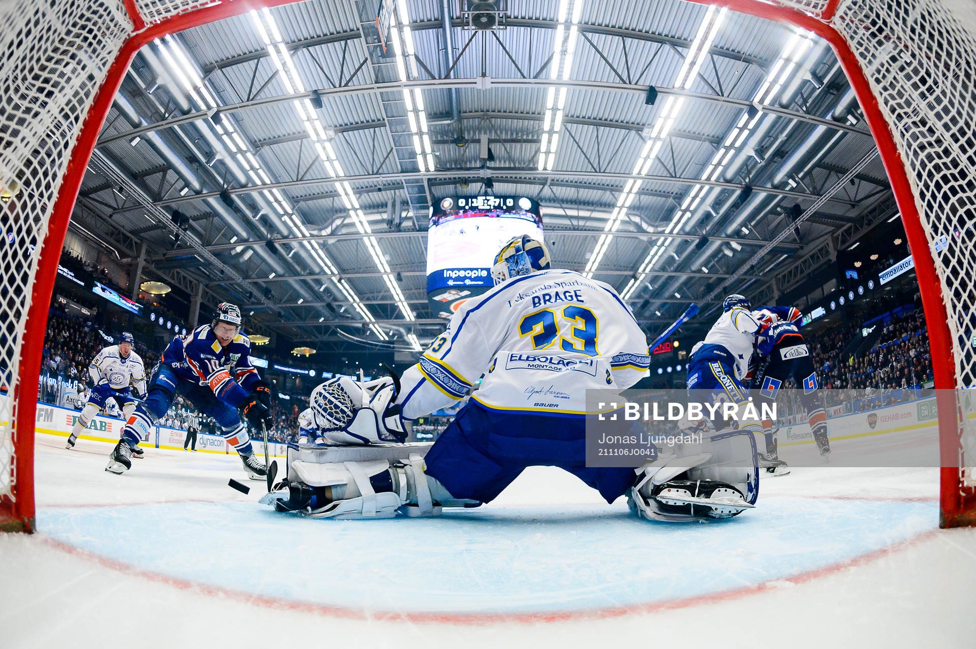 Växjös Richard Gynge gör mål 1-0 bakom Leksands