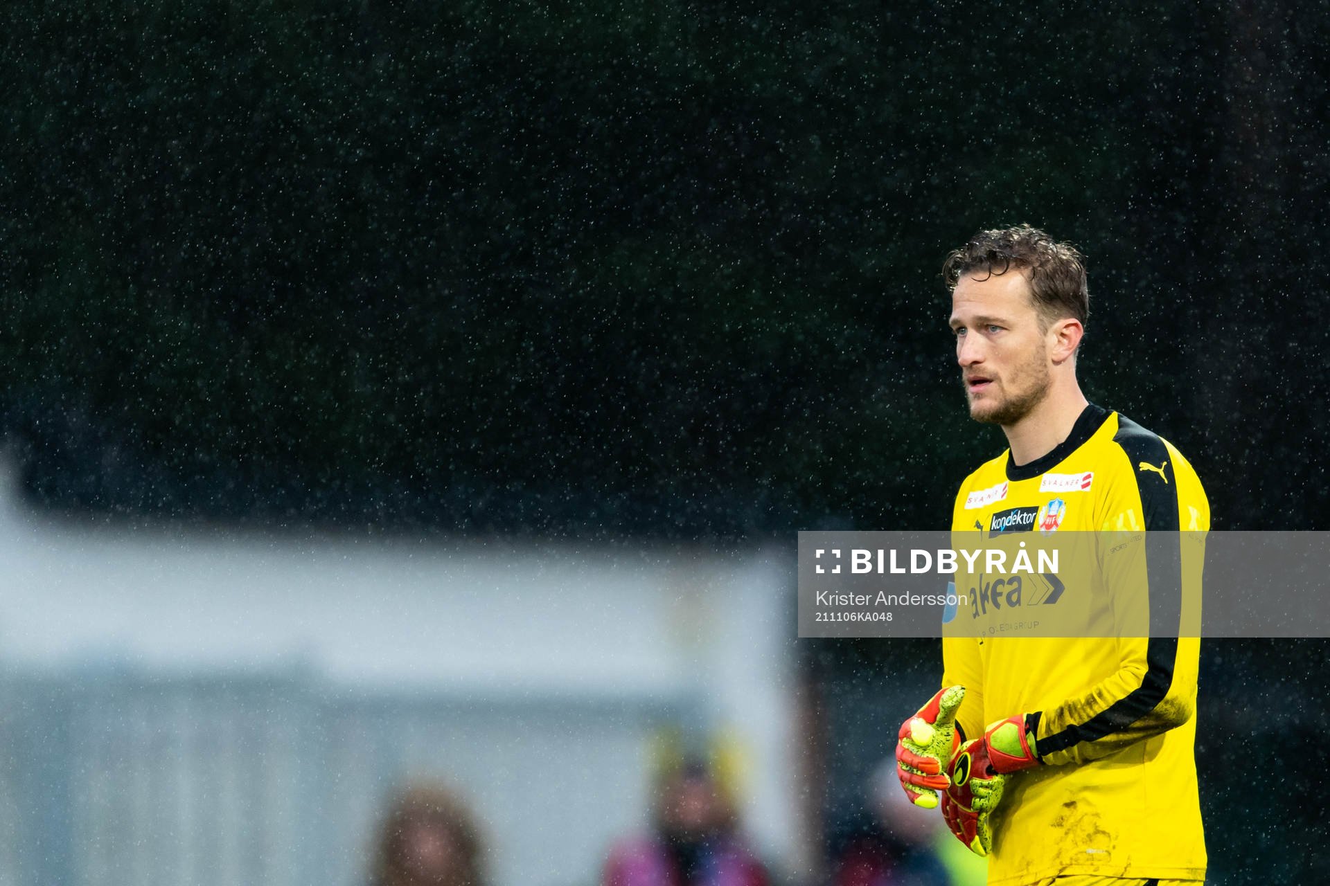 Helsingborgs målvakt Anders Lindegaard deppar