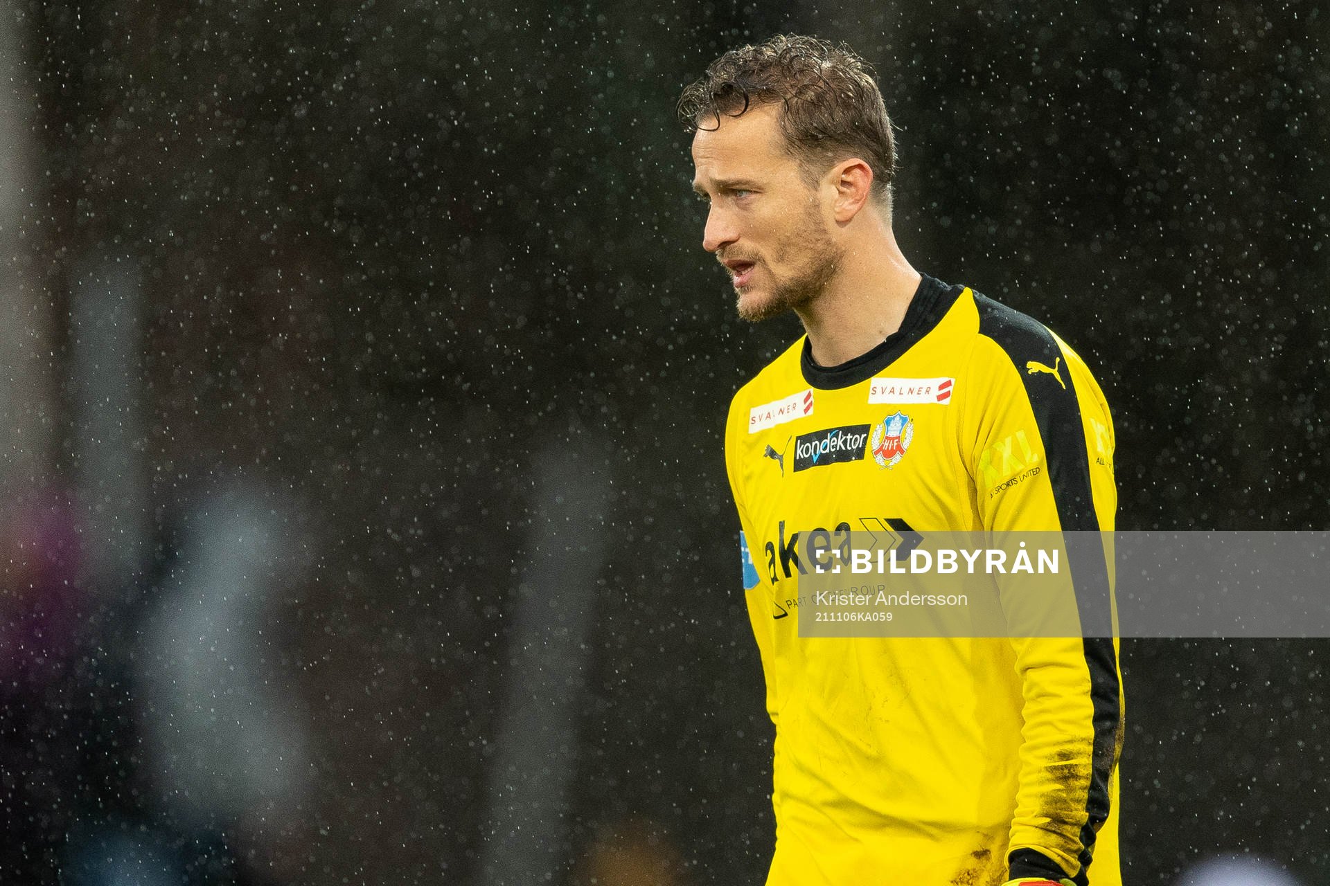 Helsingborgs målvakt Anders Lindegaard deppar