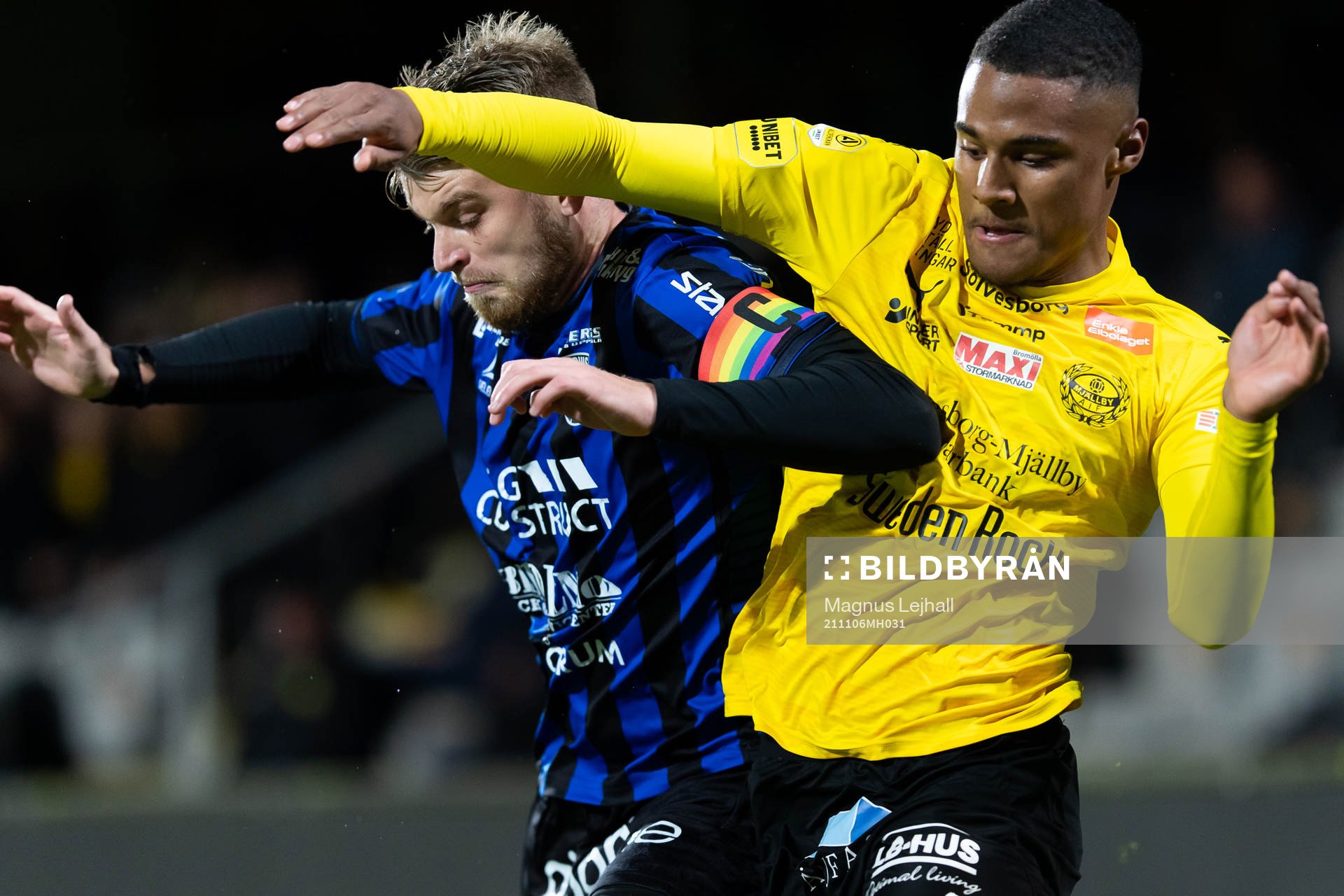 Sirius Marcus Mathisen och Mjällbys Amin Sarr