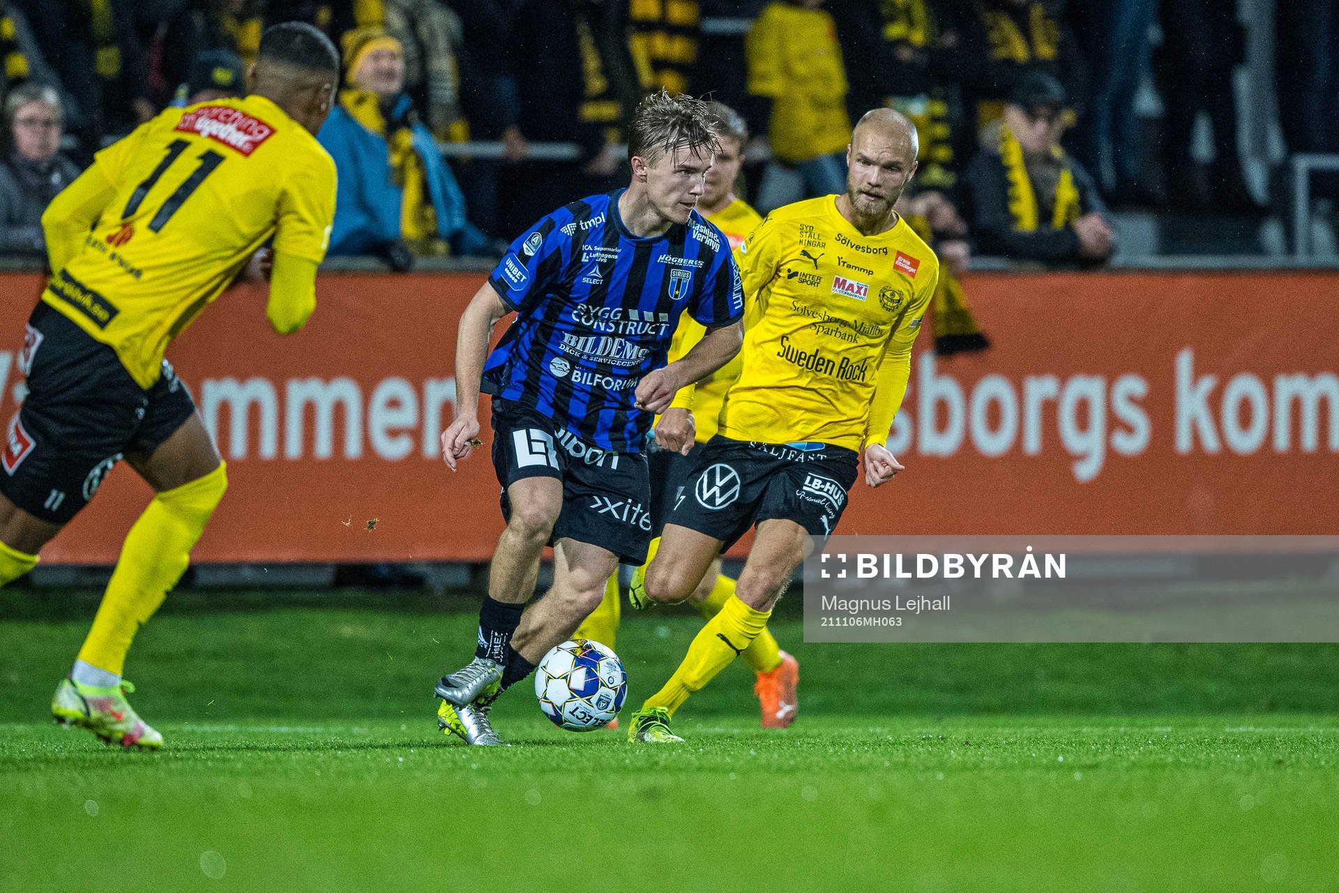 Sirius Jacob Ortmark  och Mjällbys Viktor Gustafson